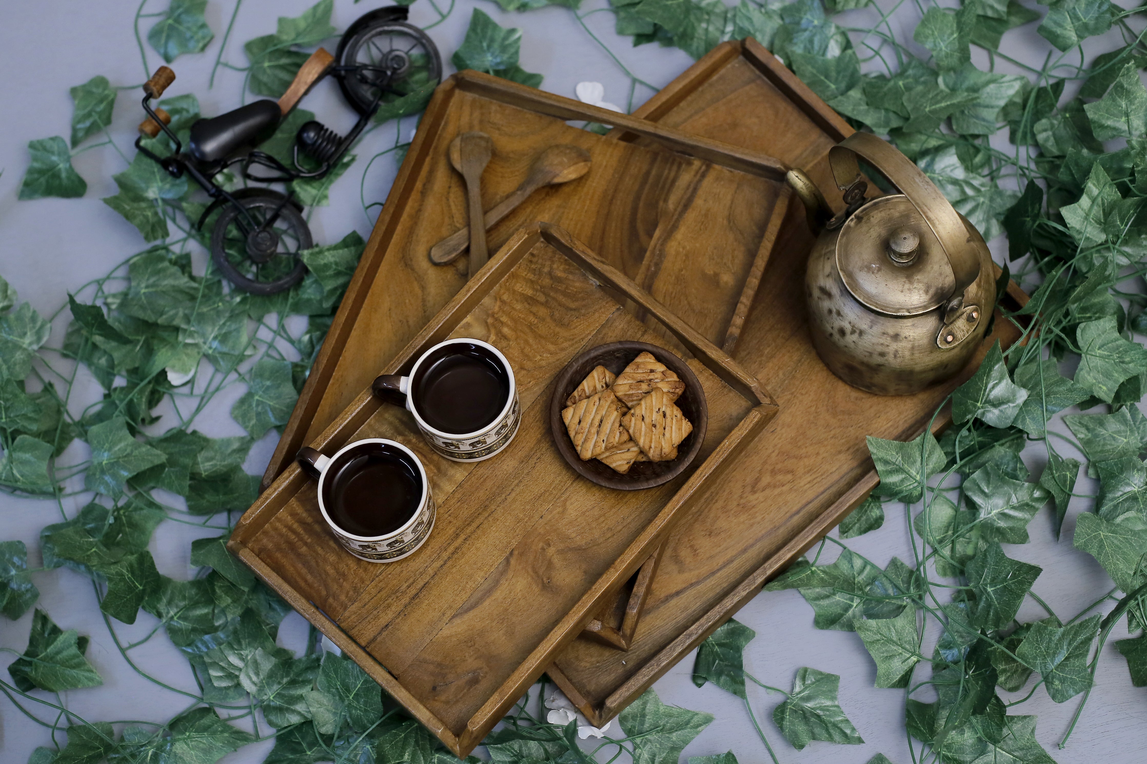 How to Clean a Tray so that it Stays Presentable for Life?