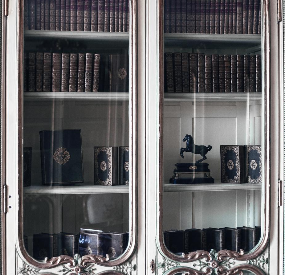 Know How Beautifully Designed Cabinets Save Space