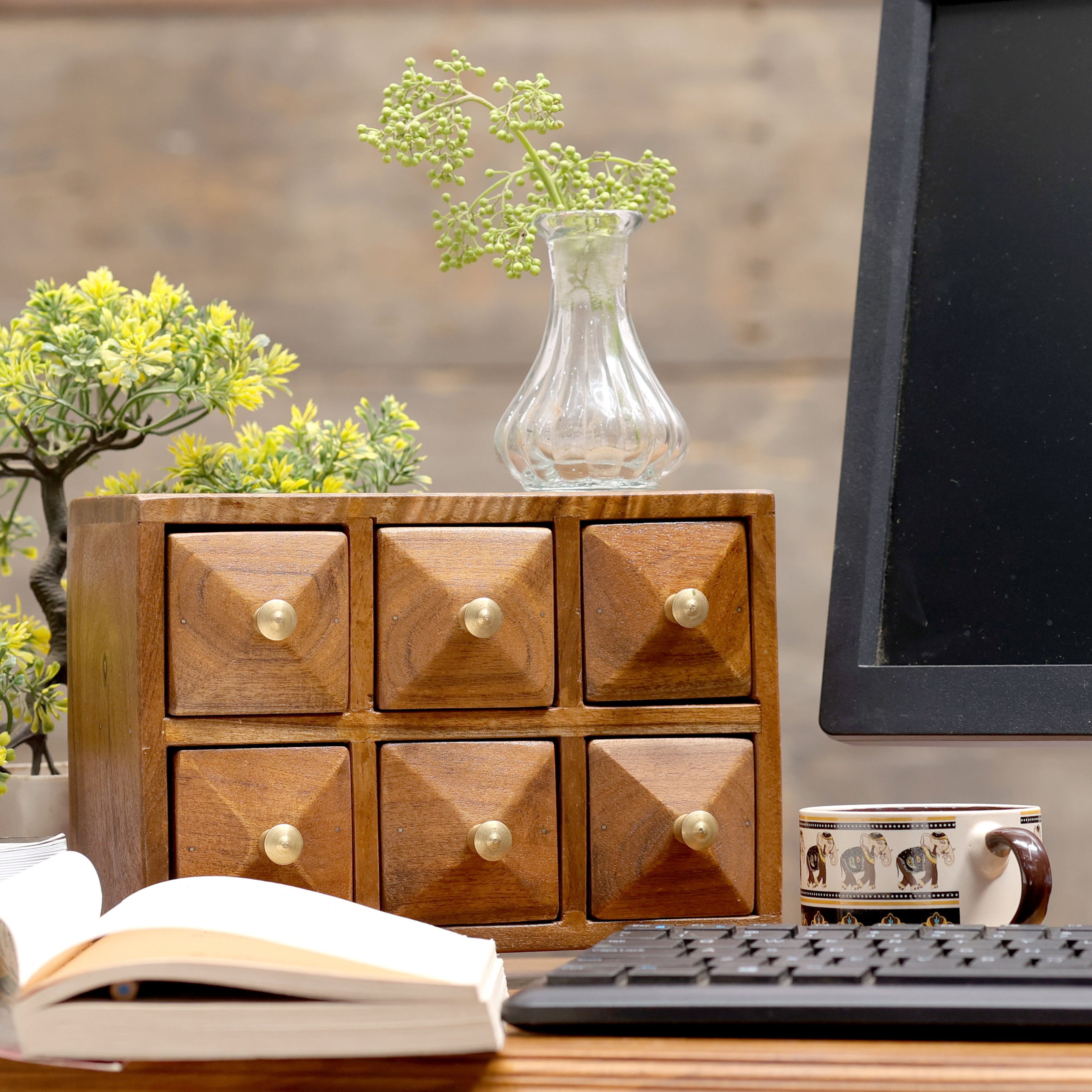 Diamond shaped sixer drawer chest Desk Organizer