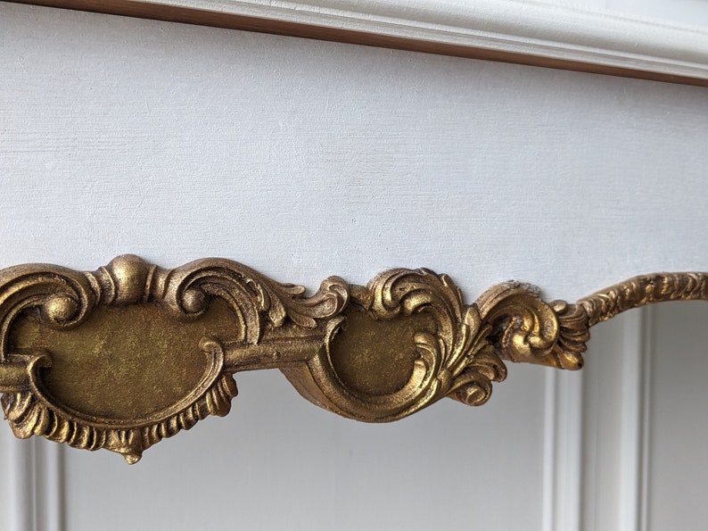 Elegant French Provincial Console Table - Antique White with Gold Accents Console Table