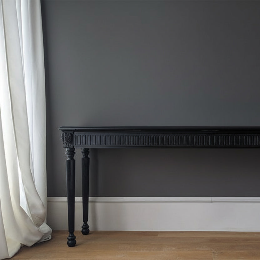 Sophisticated Black Console Table with Fluted Frieze and Turned Legs Console Table
