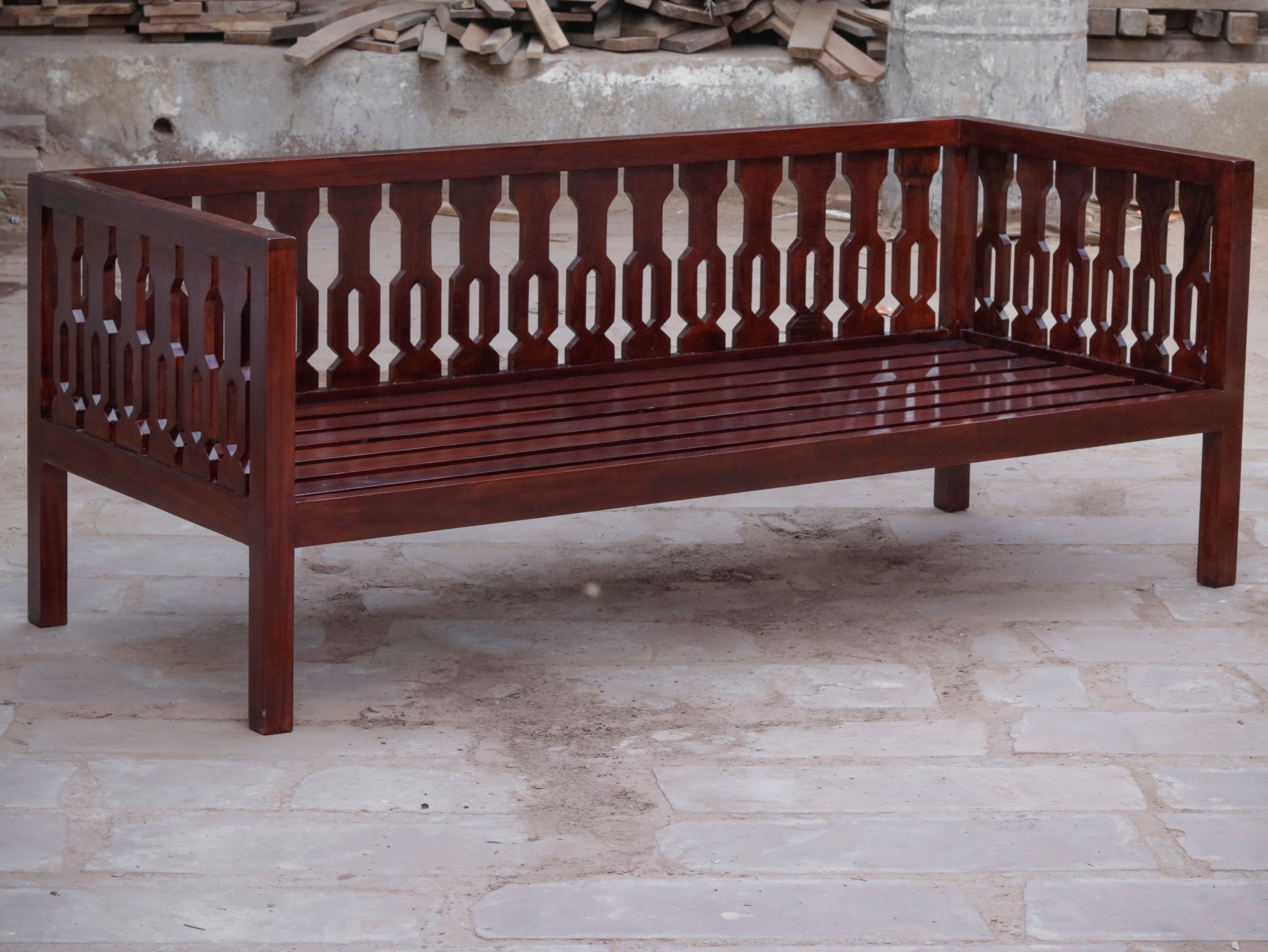 Vintage Classic Mahogany Finish Handmade Wooden Daybed Sofa Sofa