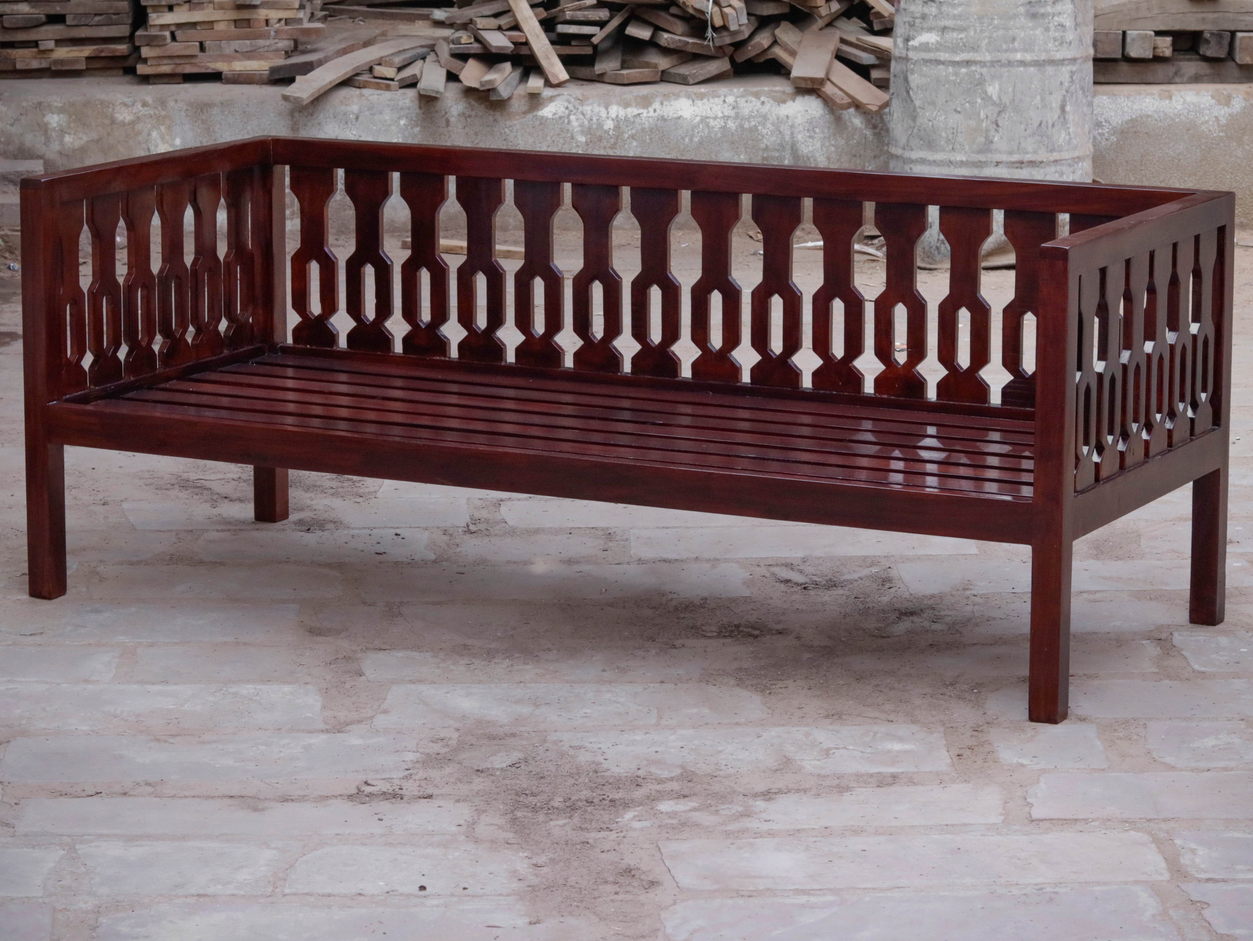 Vintage Classic Mahogany Finish Handmade Wooden Daybed Sofa Sofa