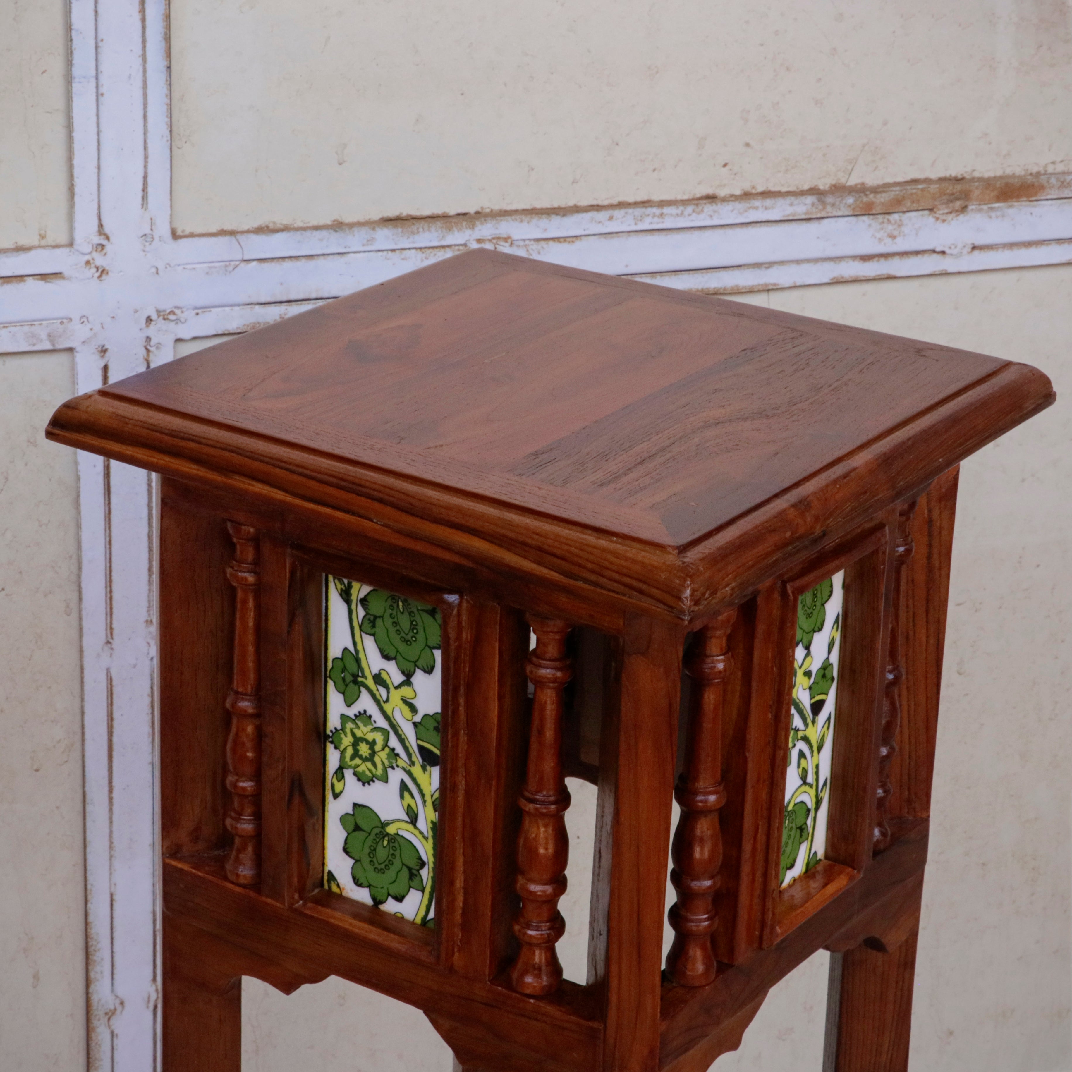 Classic Tiled End Table (11 x 11 x 30 Inch) End Table