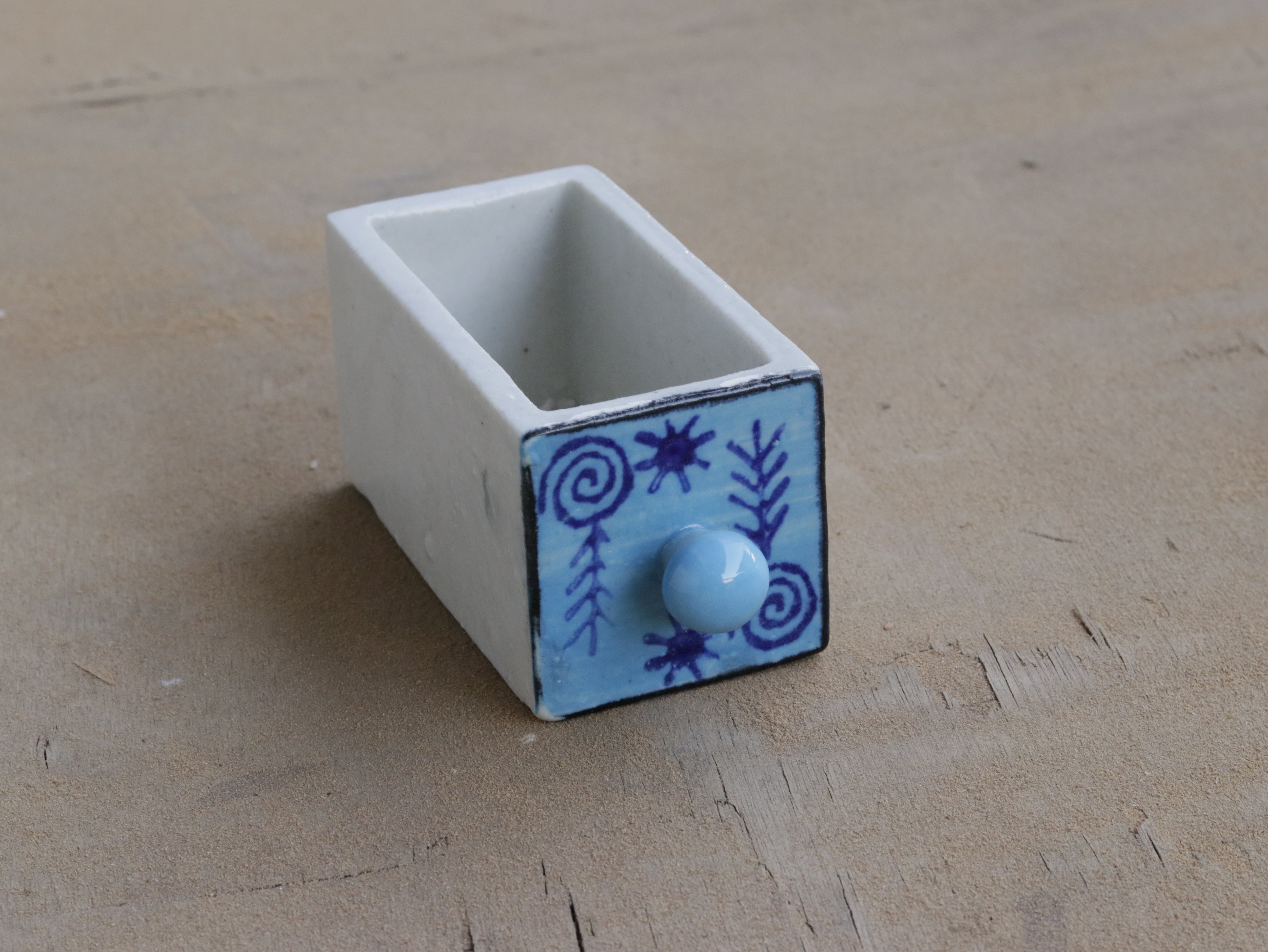 Unique Light Flower Designed Multispace Cramic Drawer Ceramic Drawers