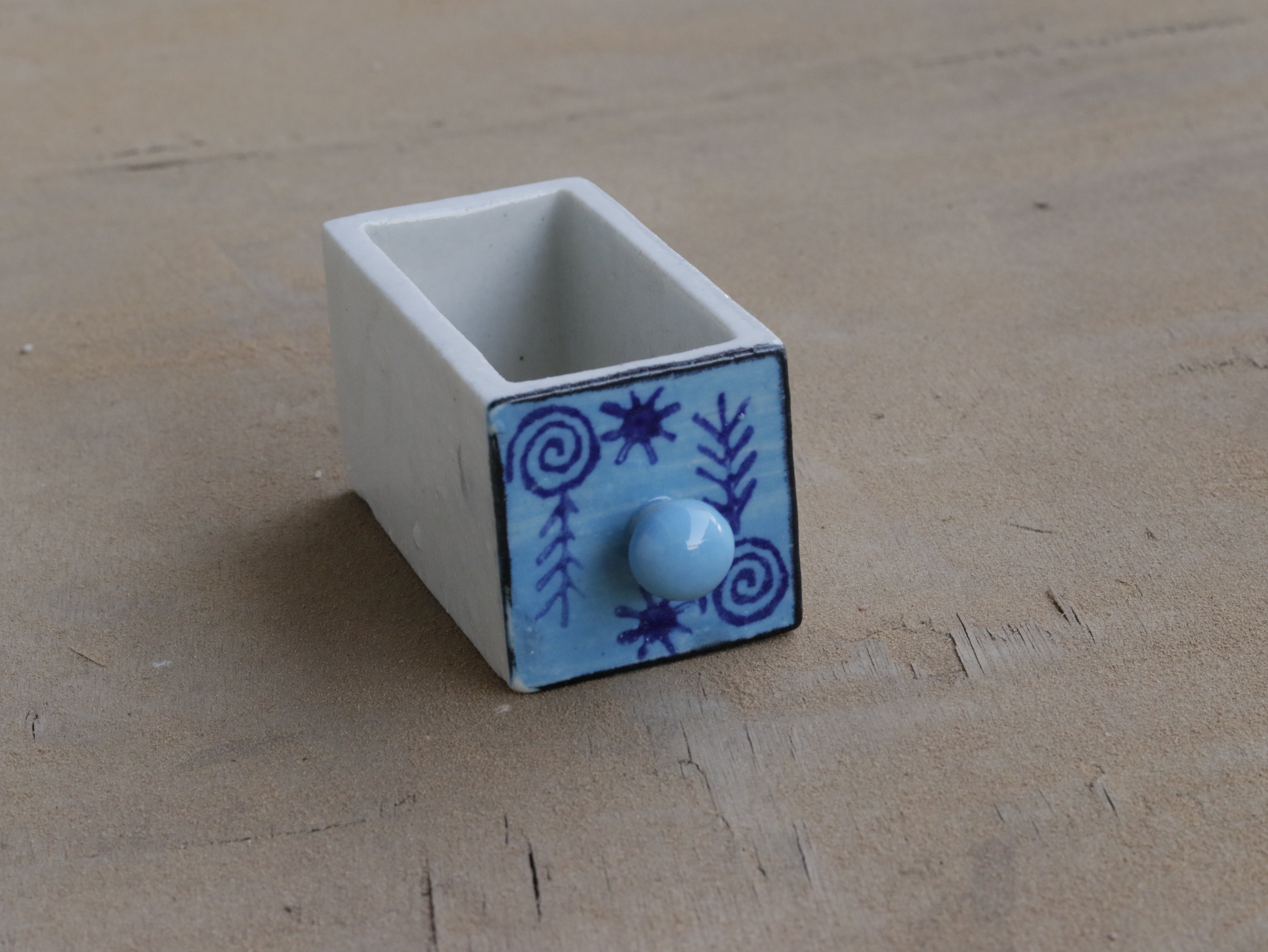 Unique Light Flower Designed Multispace Cramic Drawer Ceramic Drawers