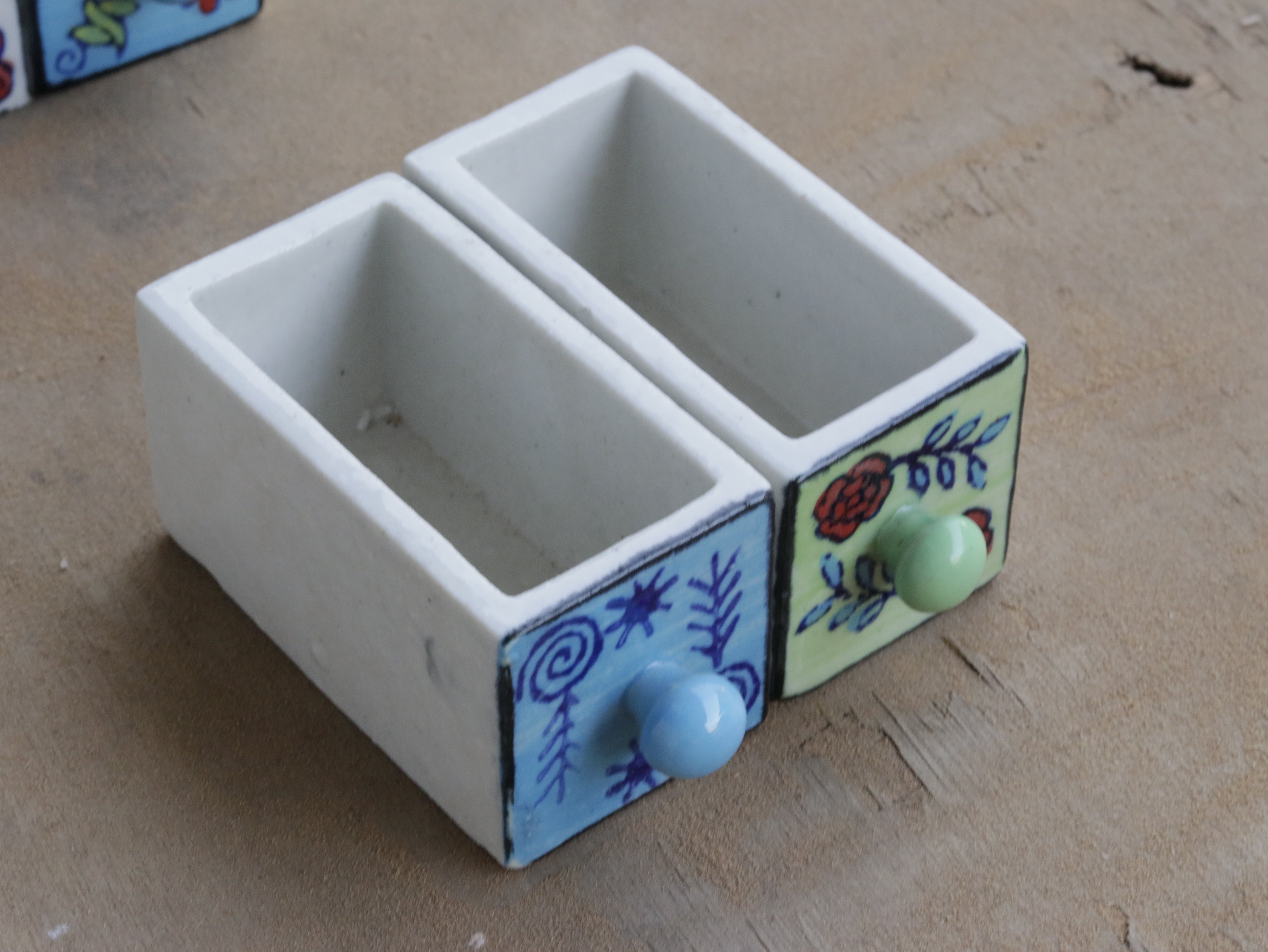 Unique Light Flower Designed Multispace Cramic Drawer Ceramic Drawers