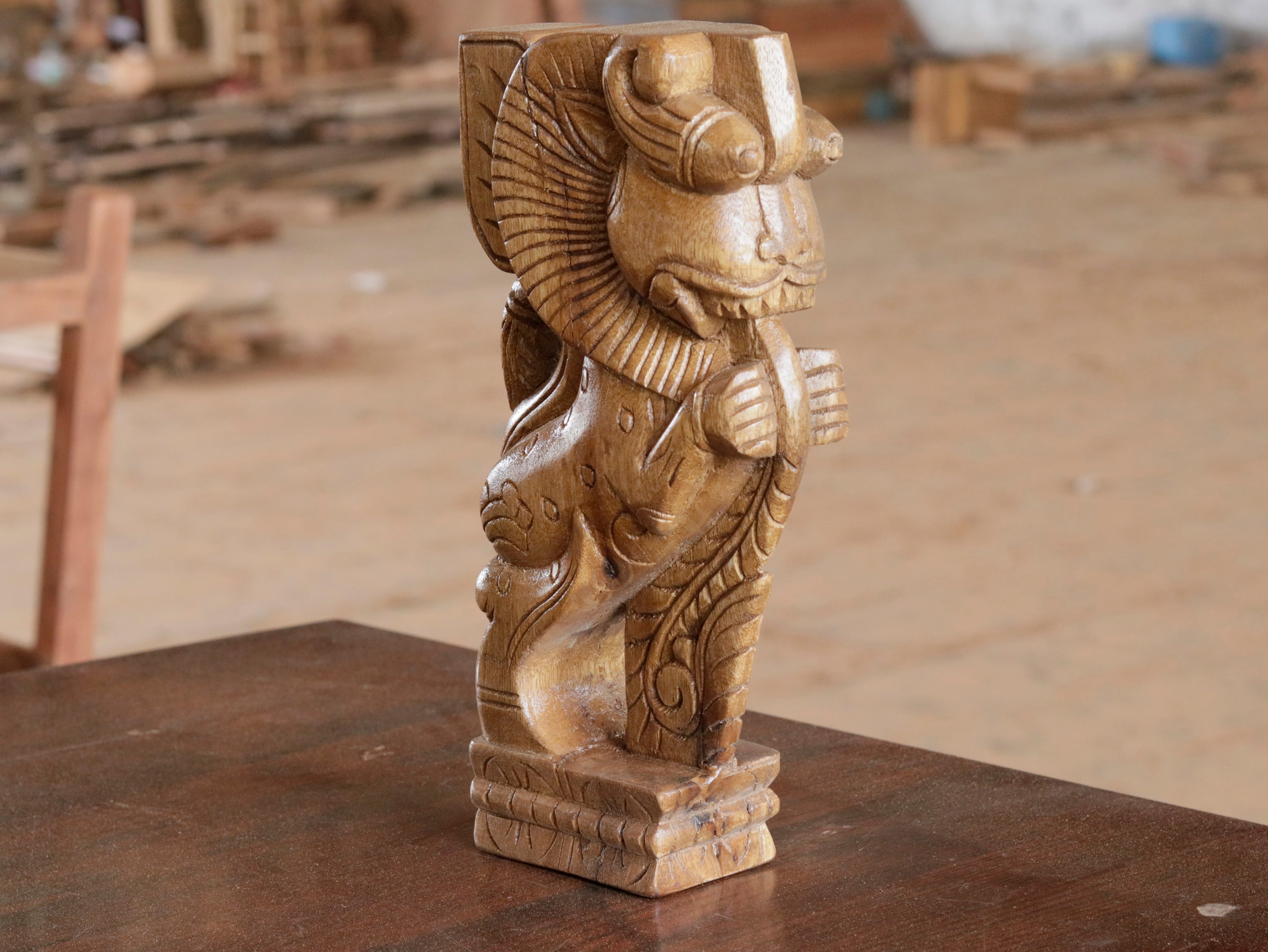 Solid wood Detailed Carved Yali Door Bracket Door Bracket