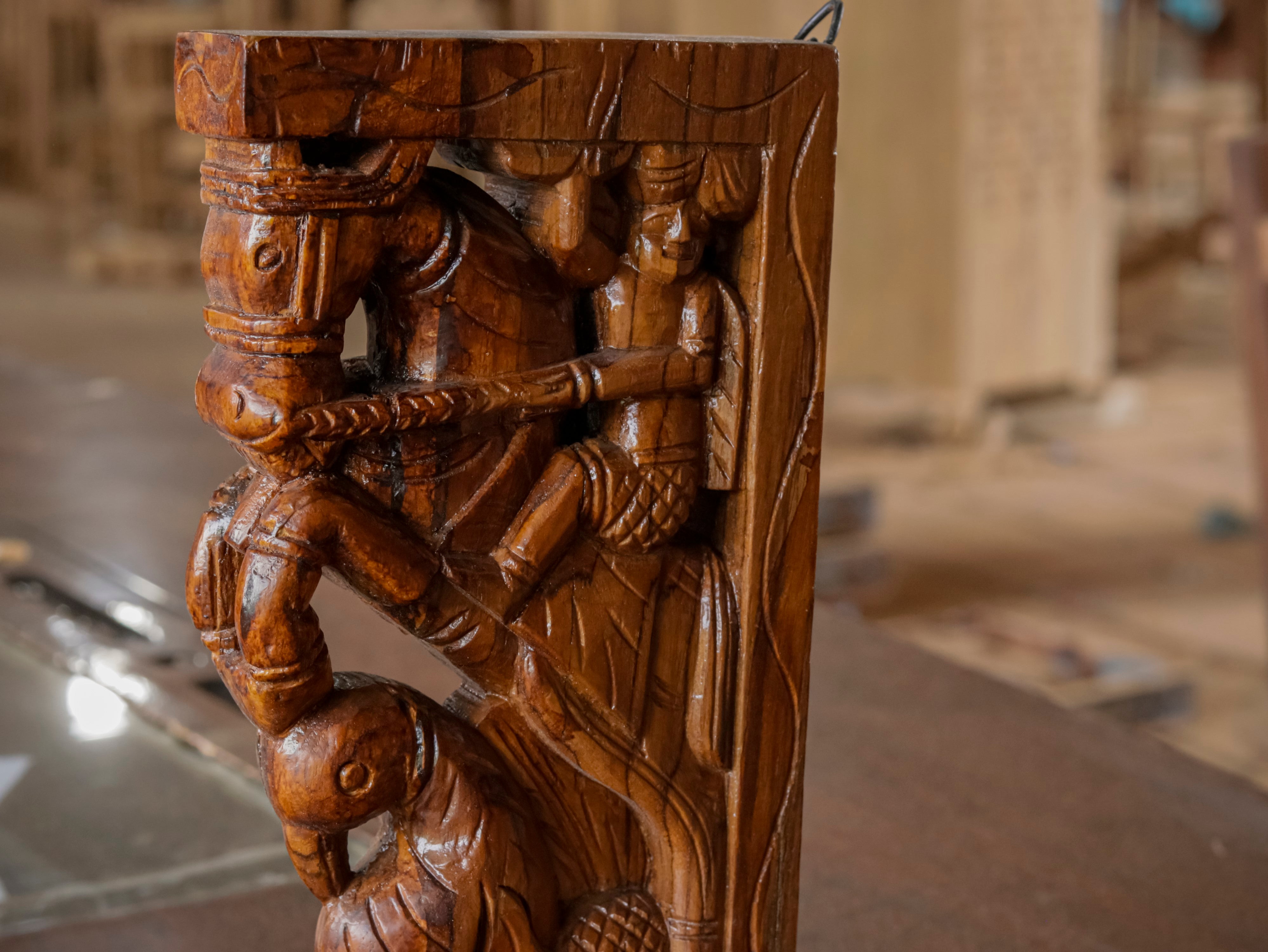 Wooden Bird Horse Depiction Door Bracket Door Bracket