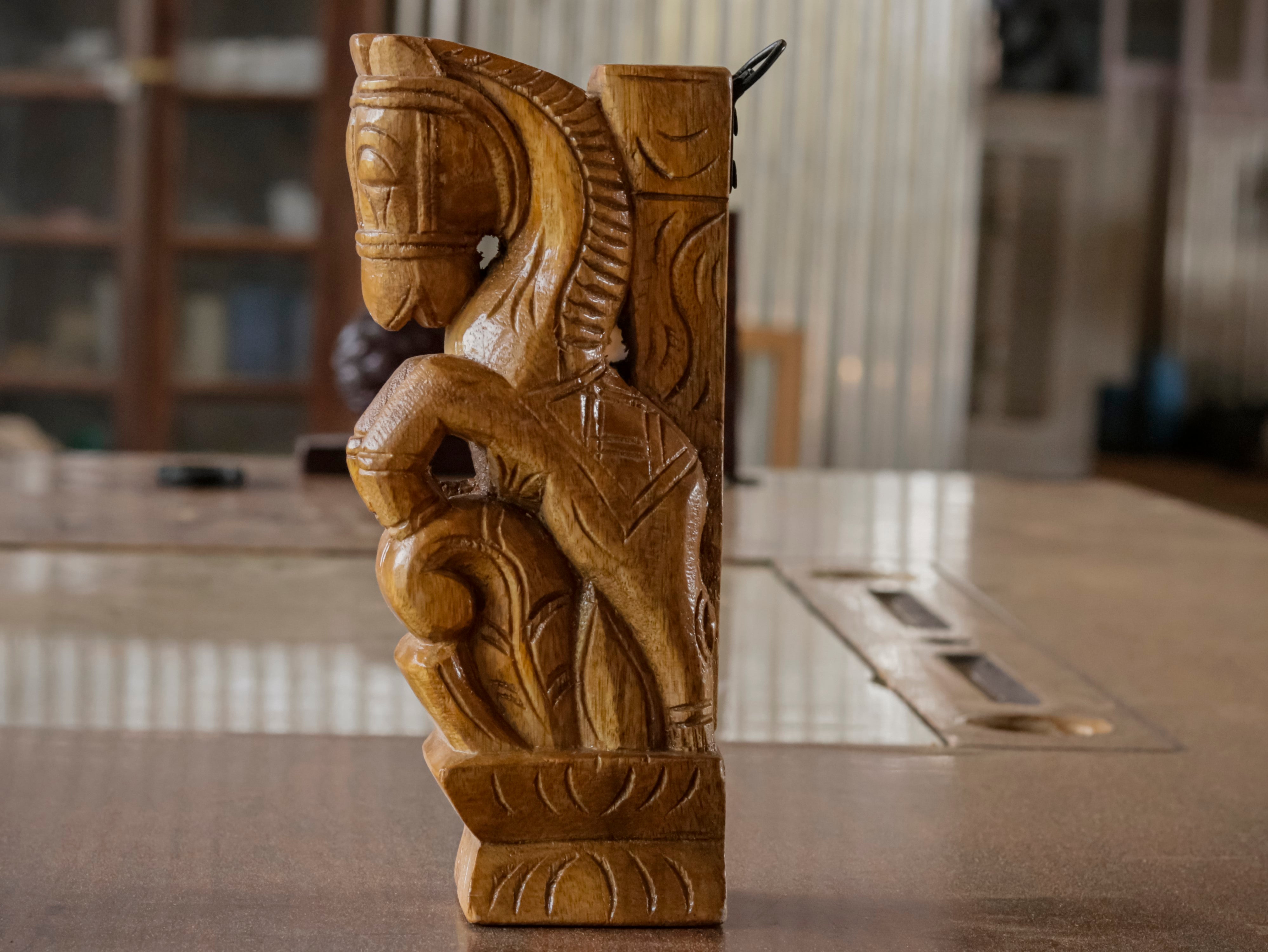 Wooden Playing Horse Door Bracket Door Bracket