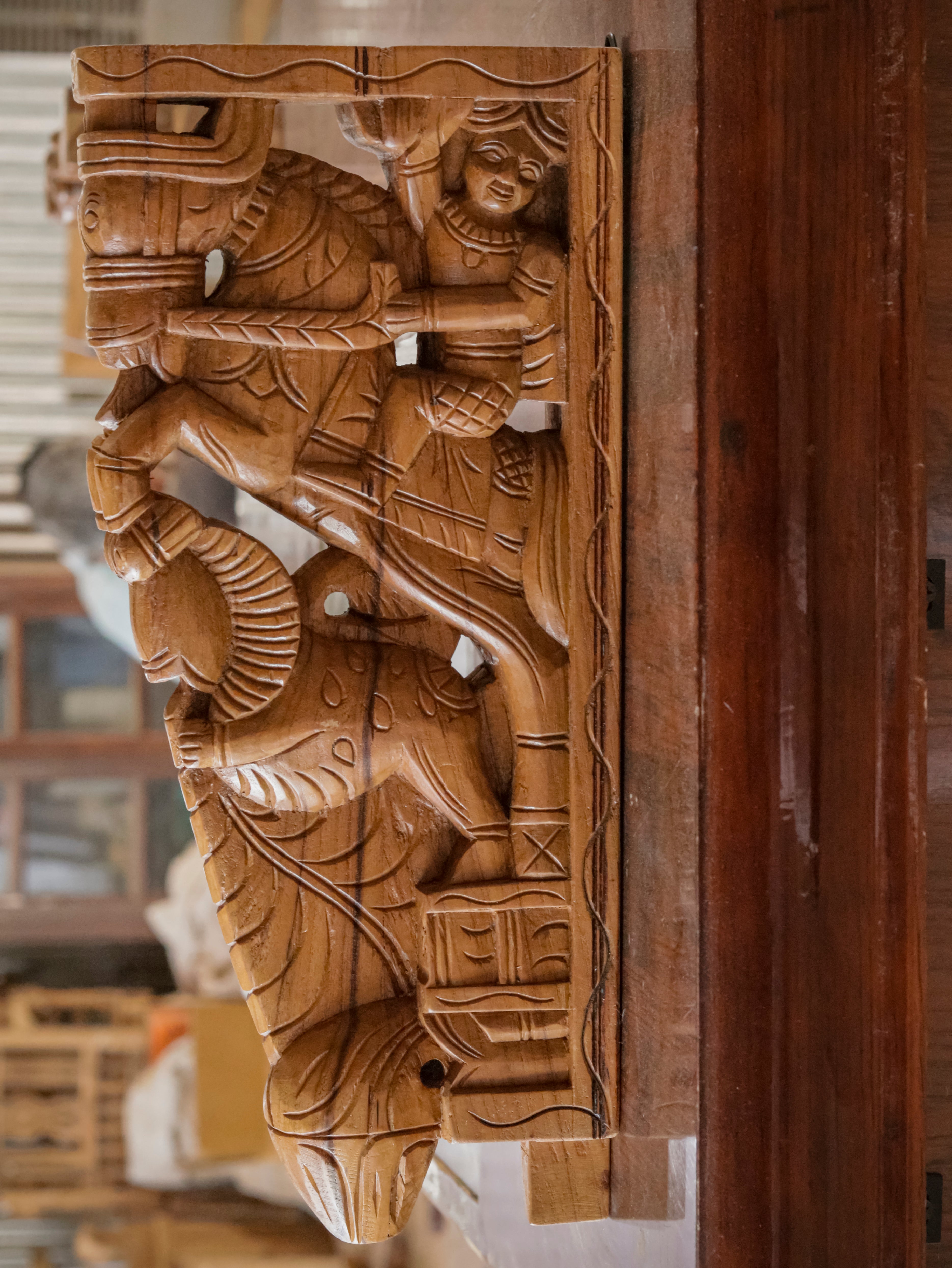 Wooden Horse and Yali 1 feet Depiction Door Bracket Door Bracket