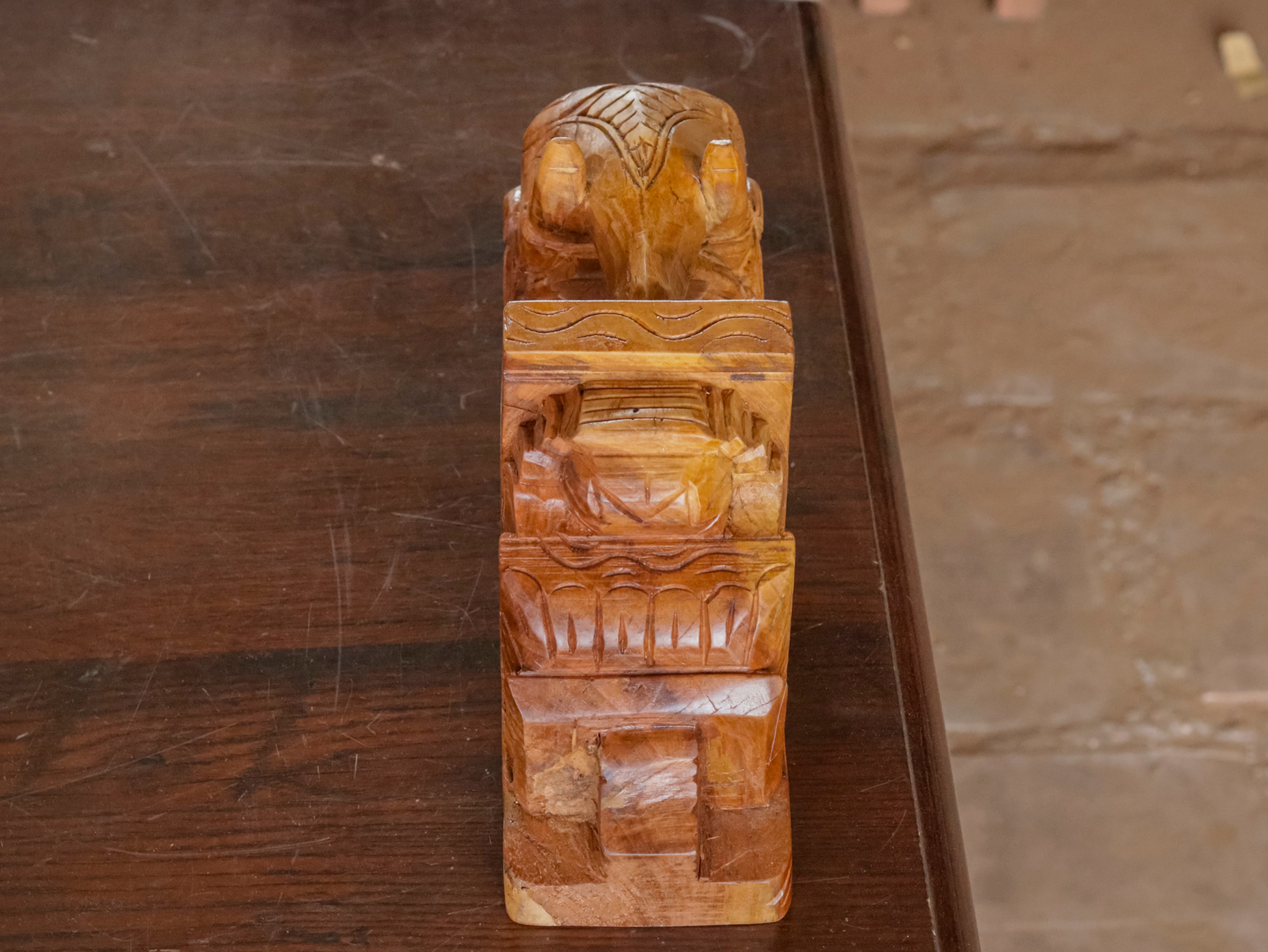 Solid Wood Elephant Compact Door Bracket Door Bracket