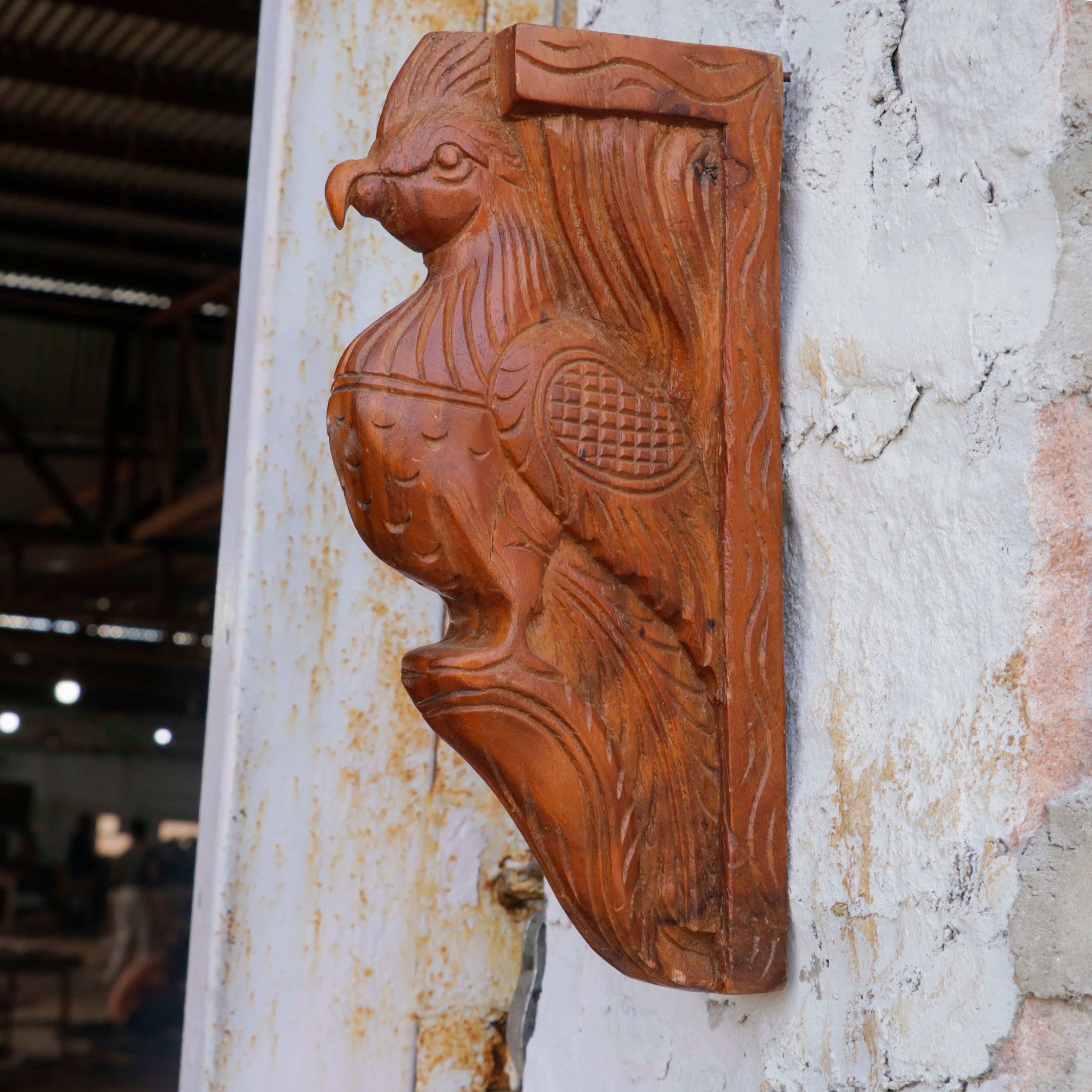 Compact intricate carved Bird Door Bracket Door Bracket