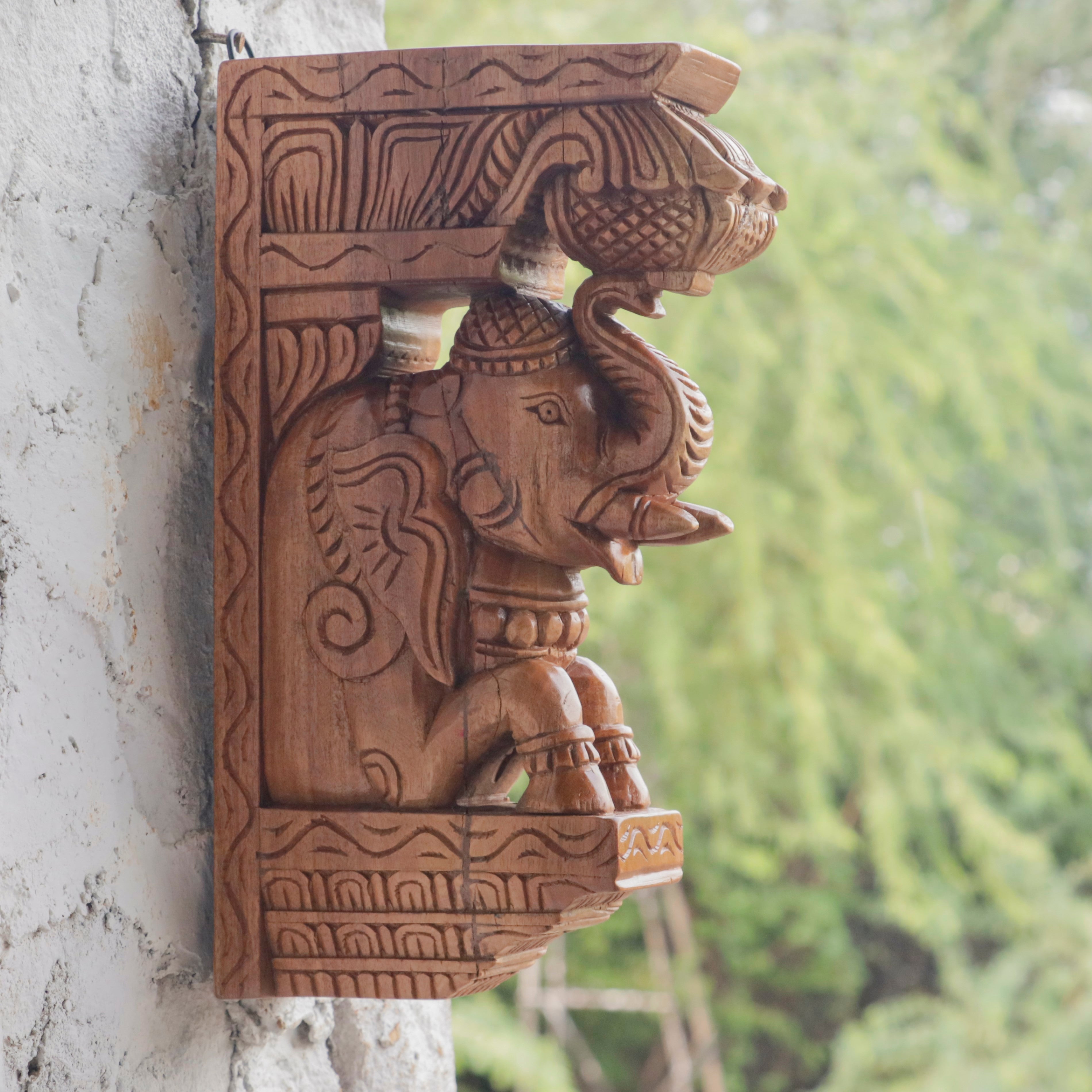 Solid wood Seating Elephant Door Bracket Door Bracket