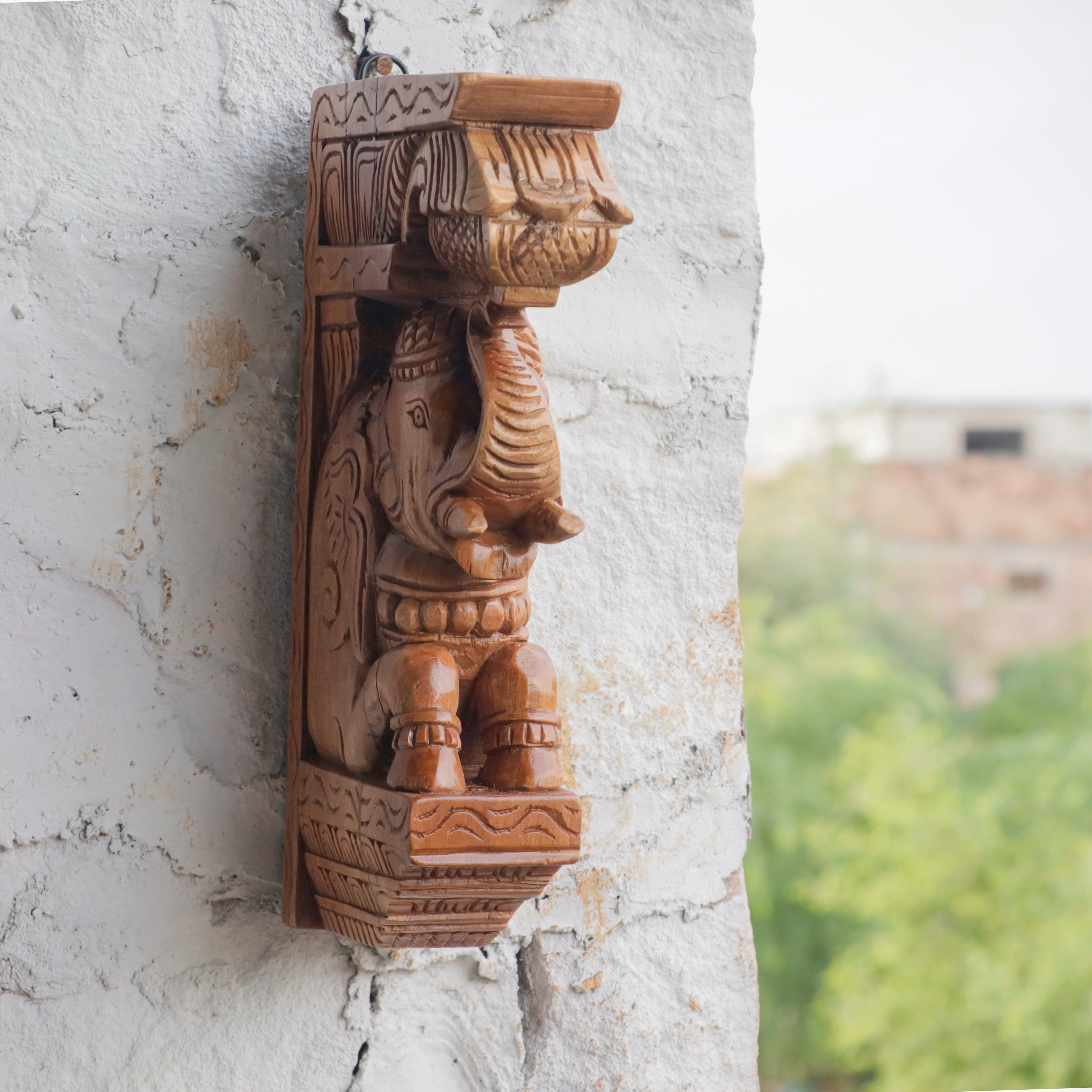 Solid wood Seating Elephant Door Bracket Door Bracket