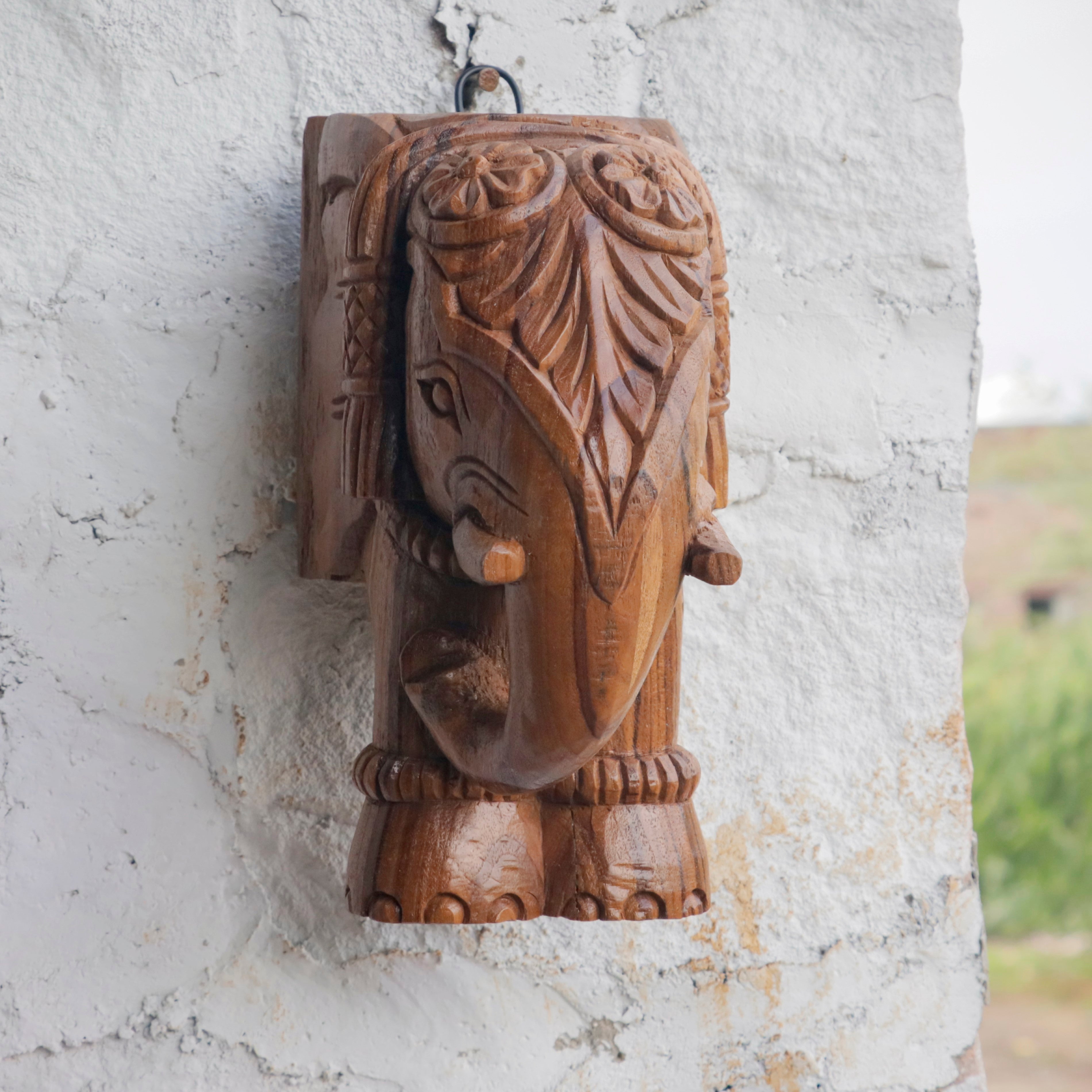 Beautiful Elephant Head Handmade Wooden Door Bracket Door Bracket