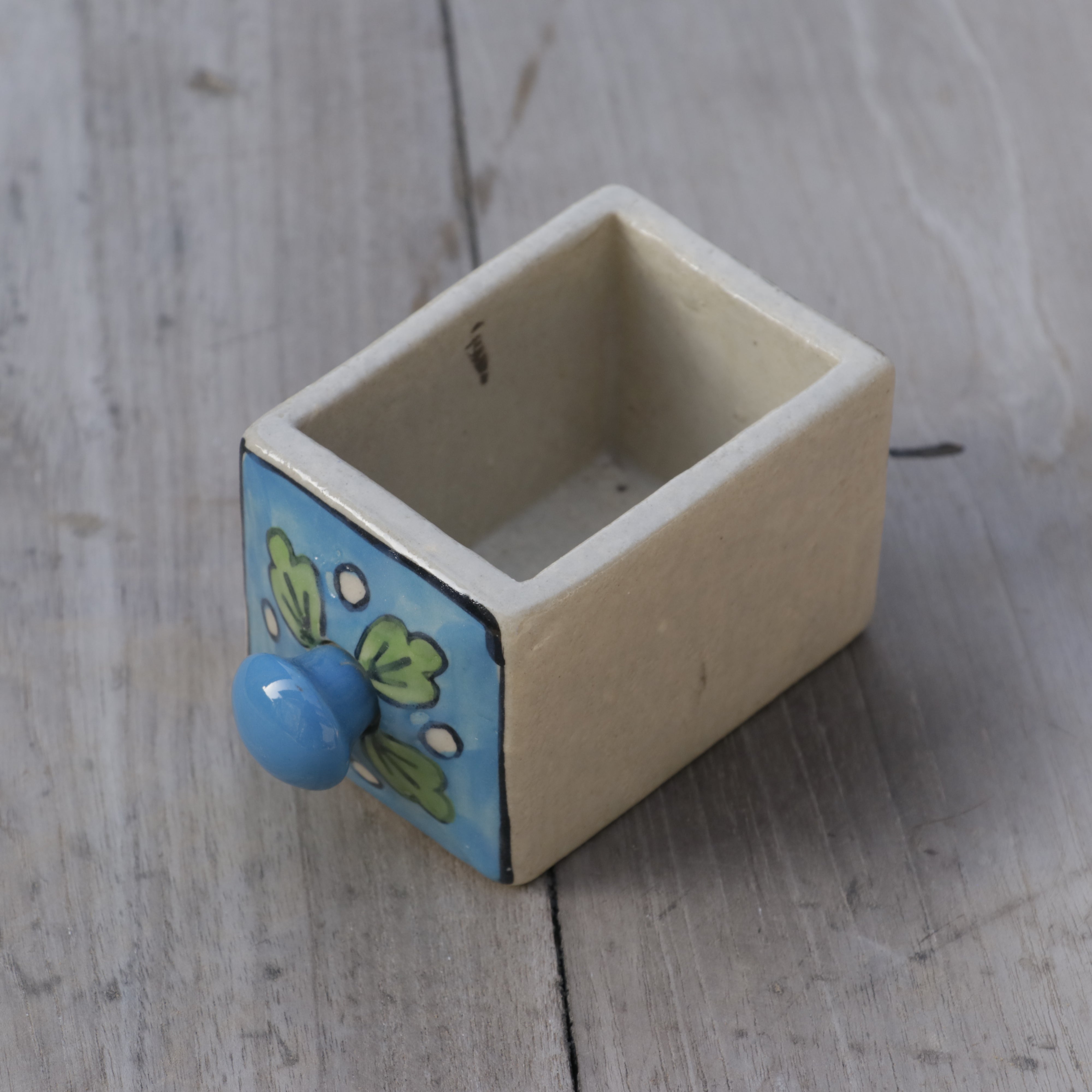 Vintage Classic Flower Designed Ceramic Multispace Drawer Ceramic Drawers