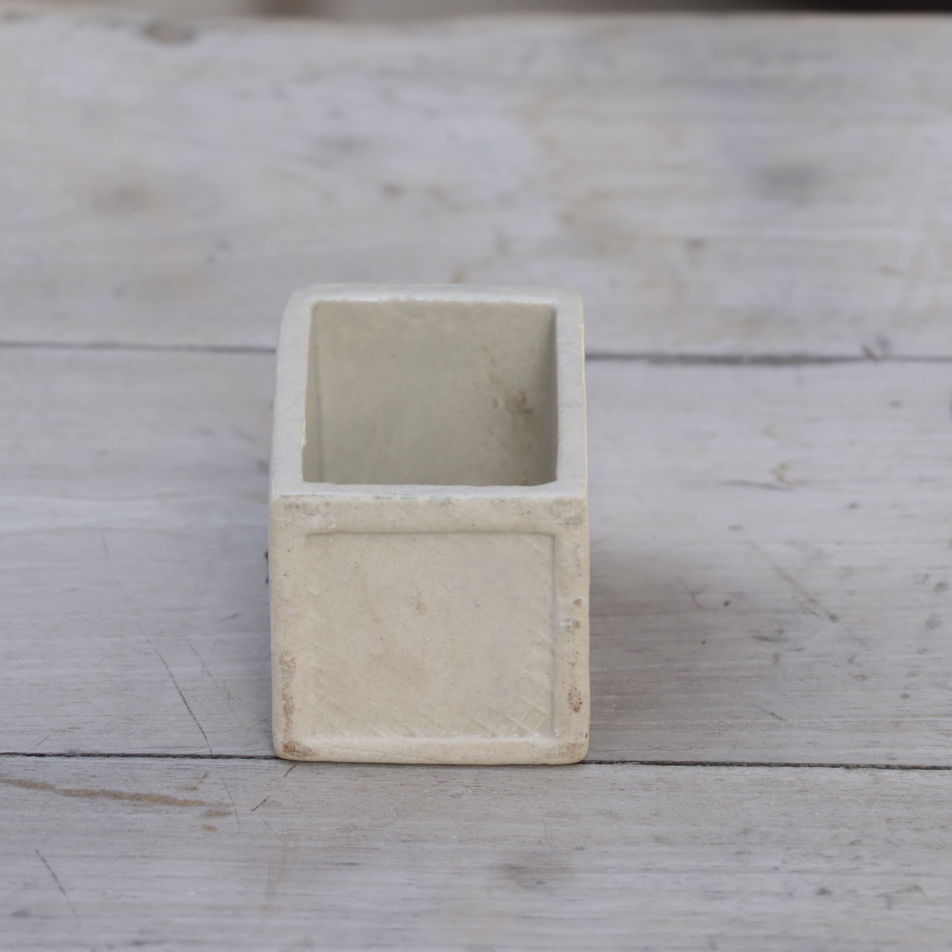 Vintage Classic Flower Designed Ceramic Multispace Drawer Ceramic Drawers