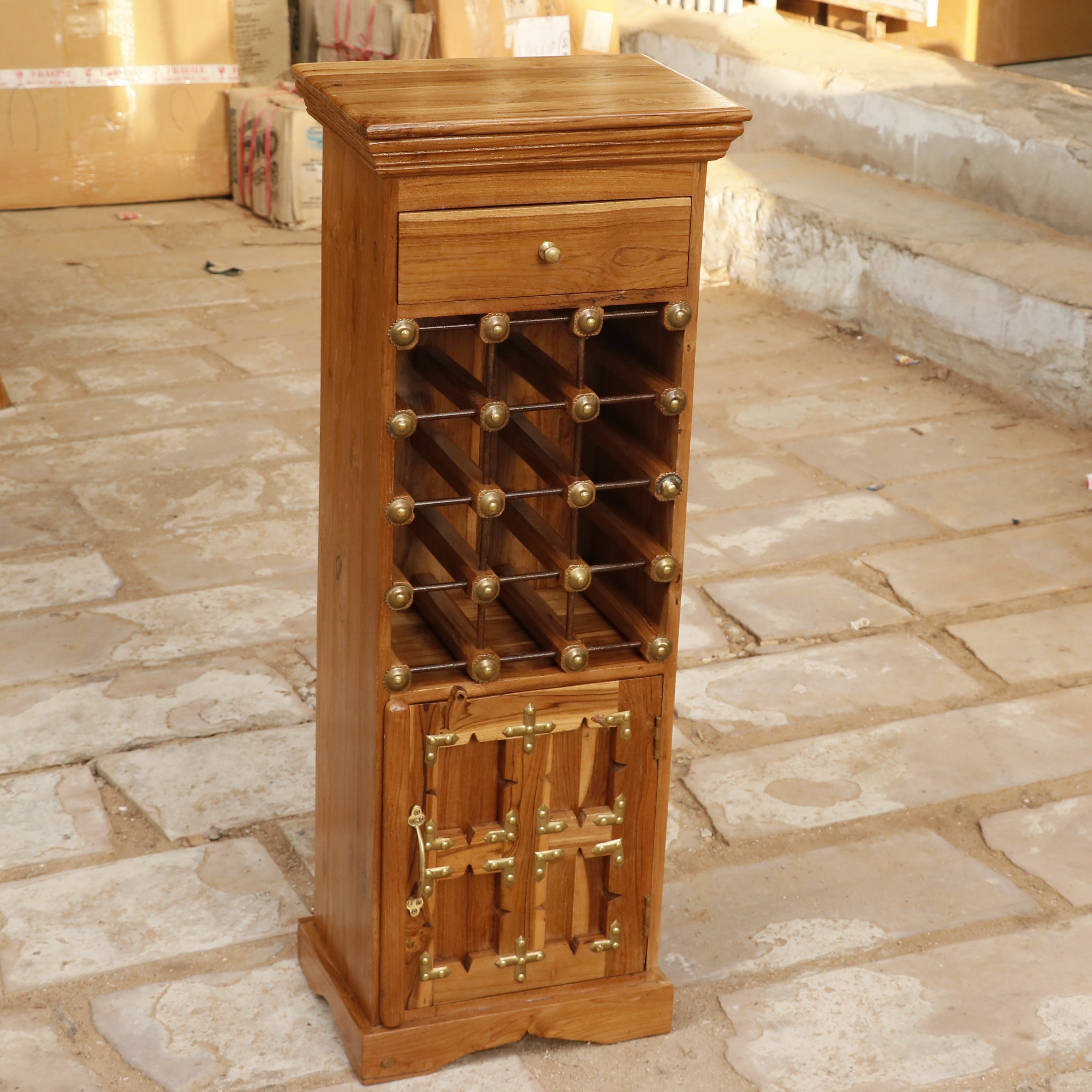 Natural polsih Teak Classic Framed Standing Bar Bar Cabinet