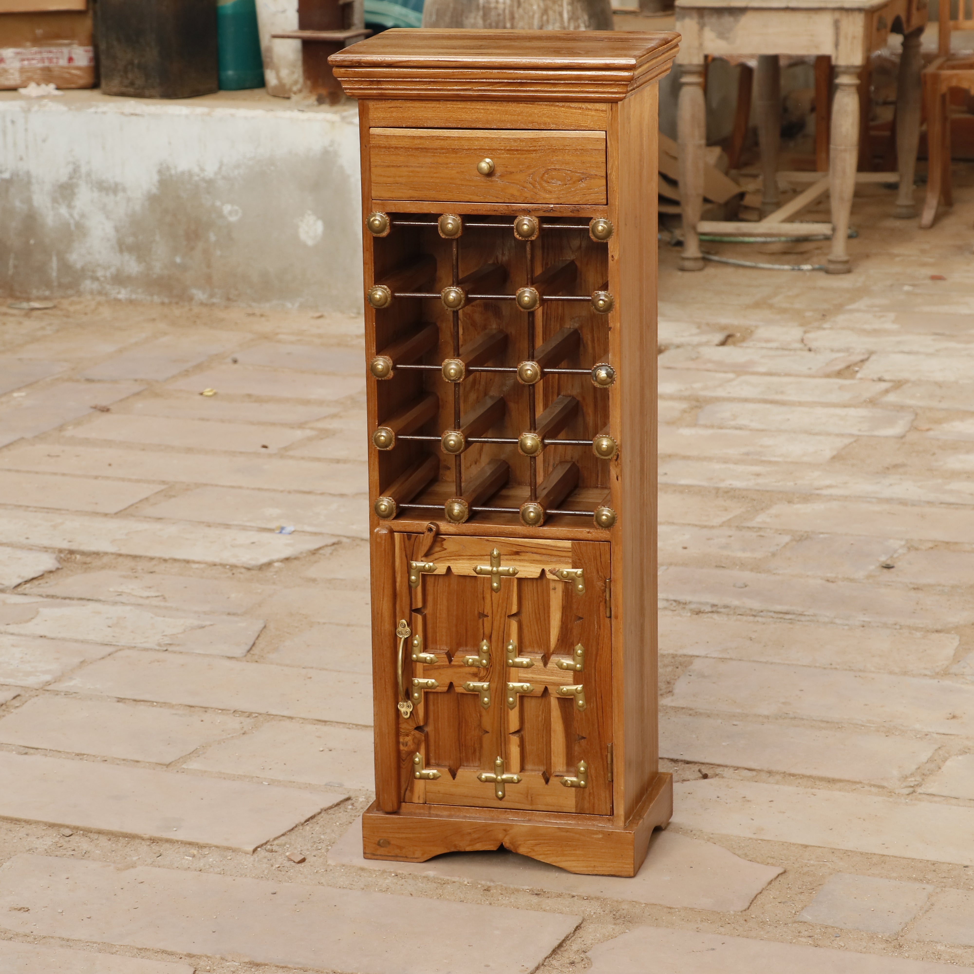 Natural polsih Teak Classic Framed Standing Bar Bar Cabinet