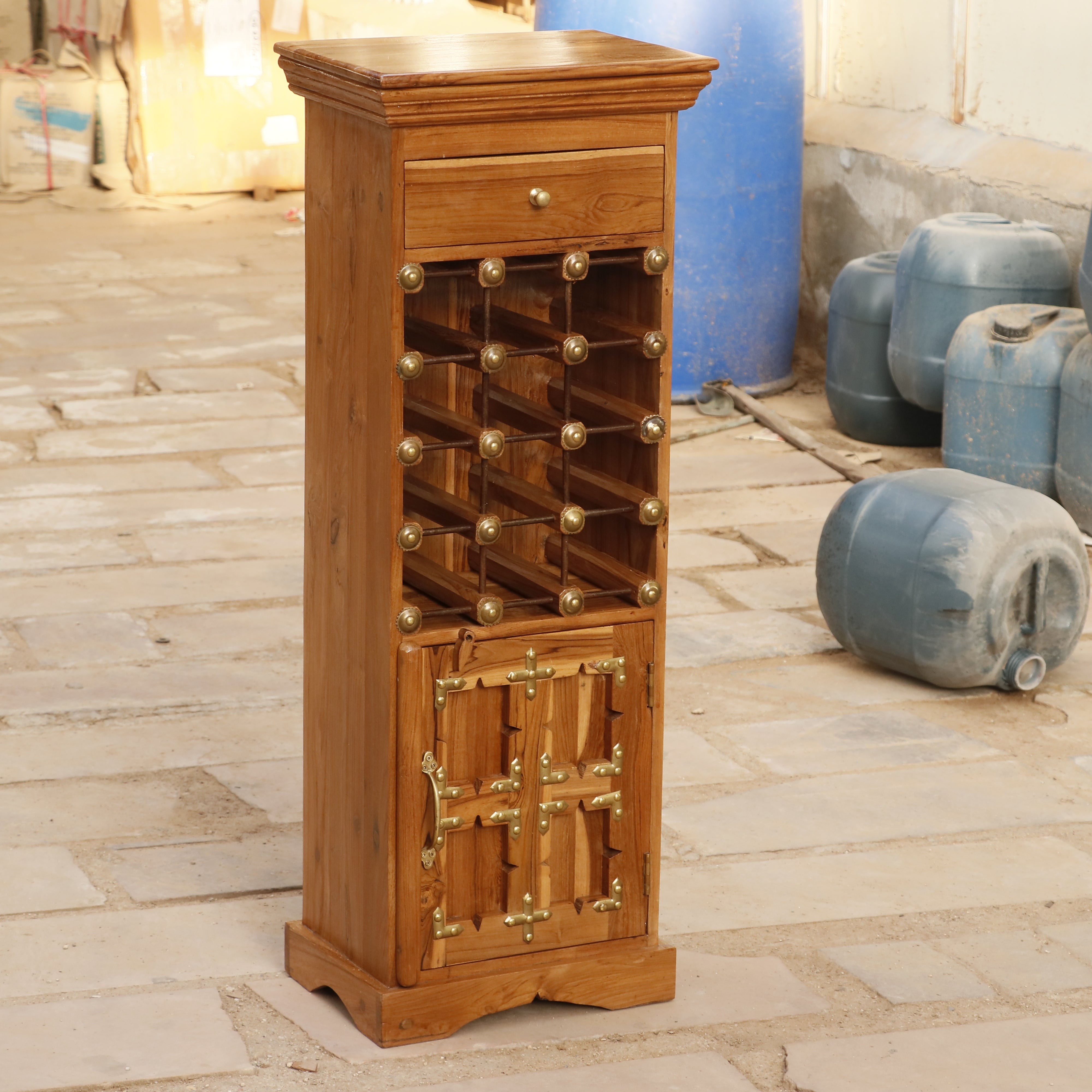 Natural polsih Teak Classic Framed Standing Bar Bar Cabinet