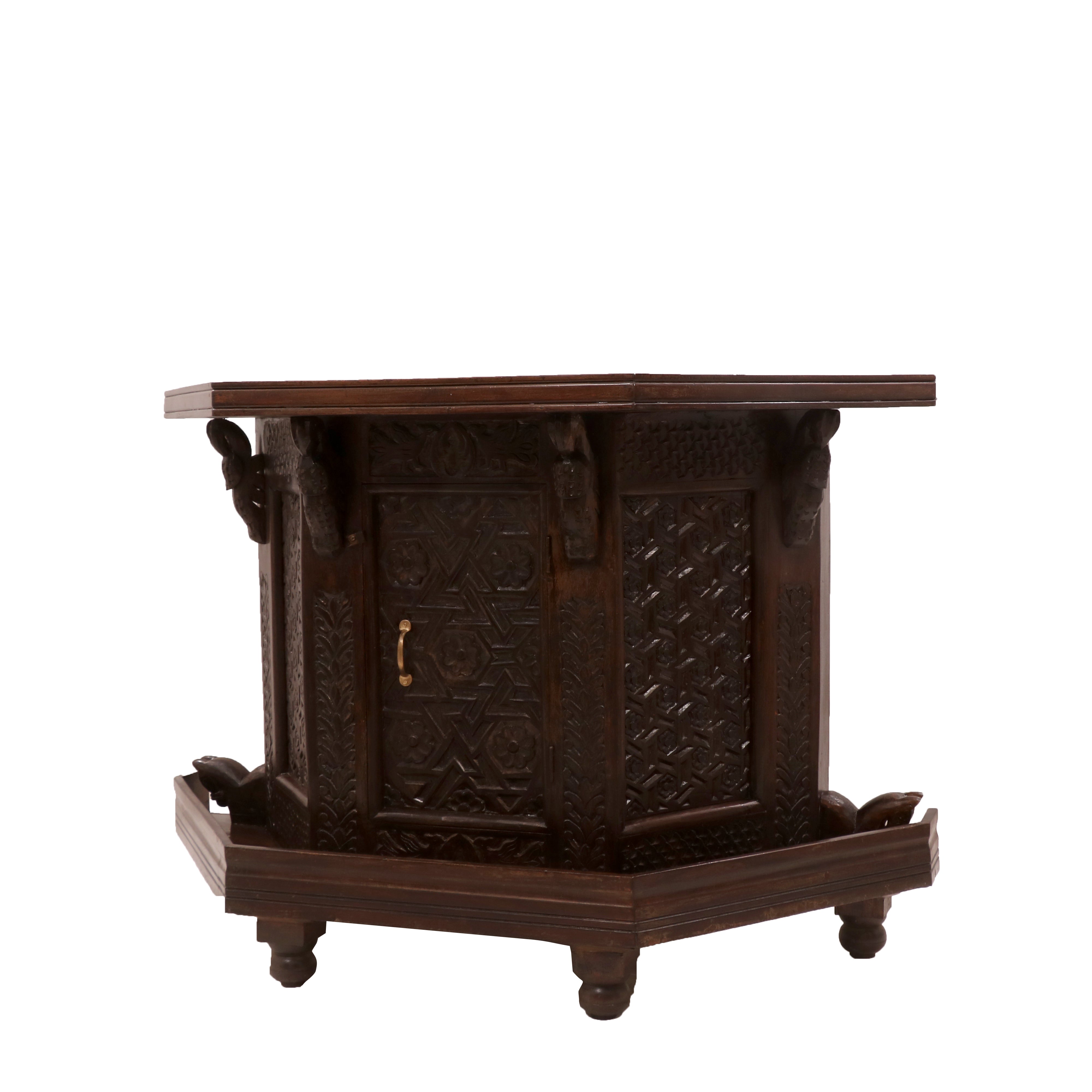 Triangle Carved TV Unit Tv stand