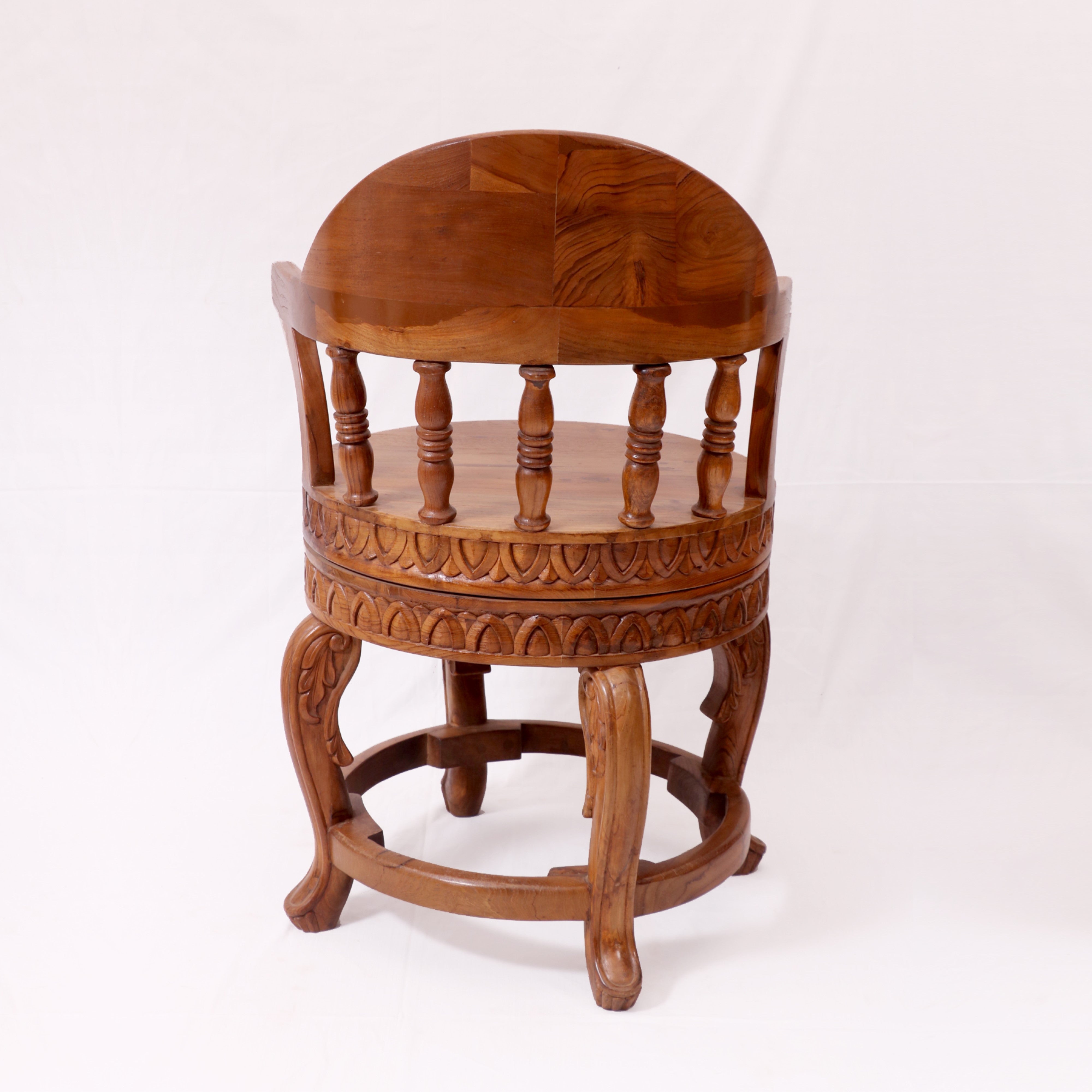 Classic Natural Finished Rounding Design Office Chair Arm Chair