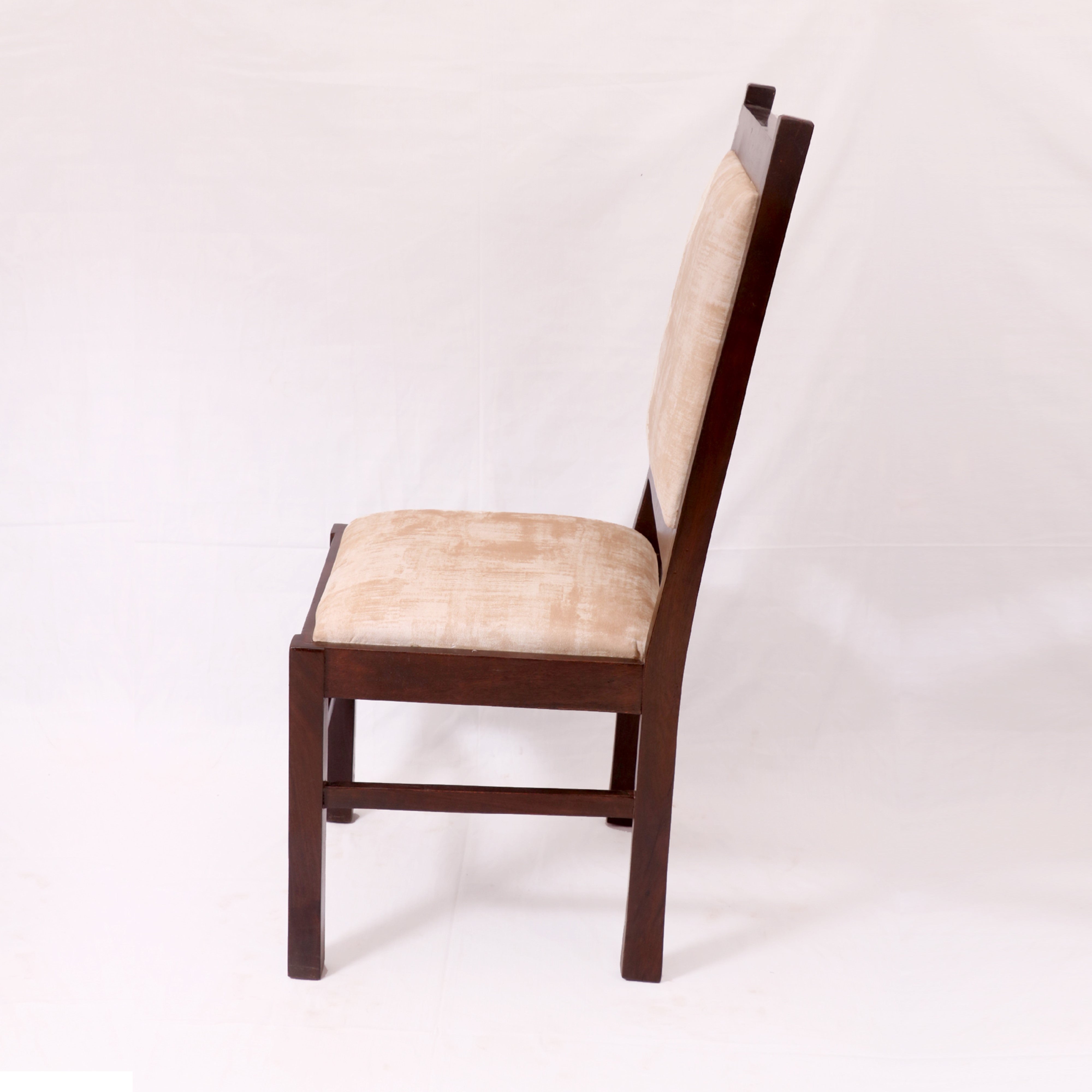 Plain Concept Relief Chair Dining Chair