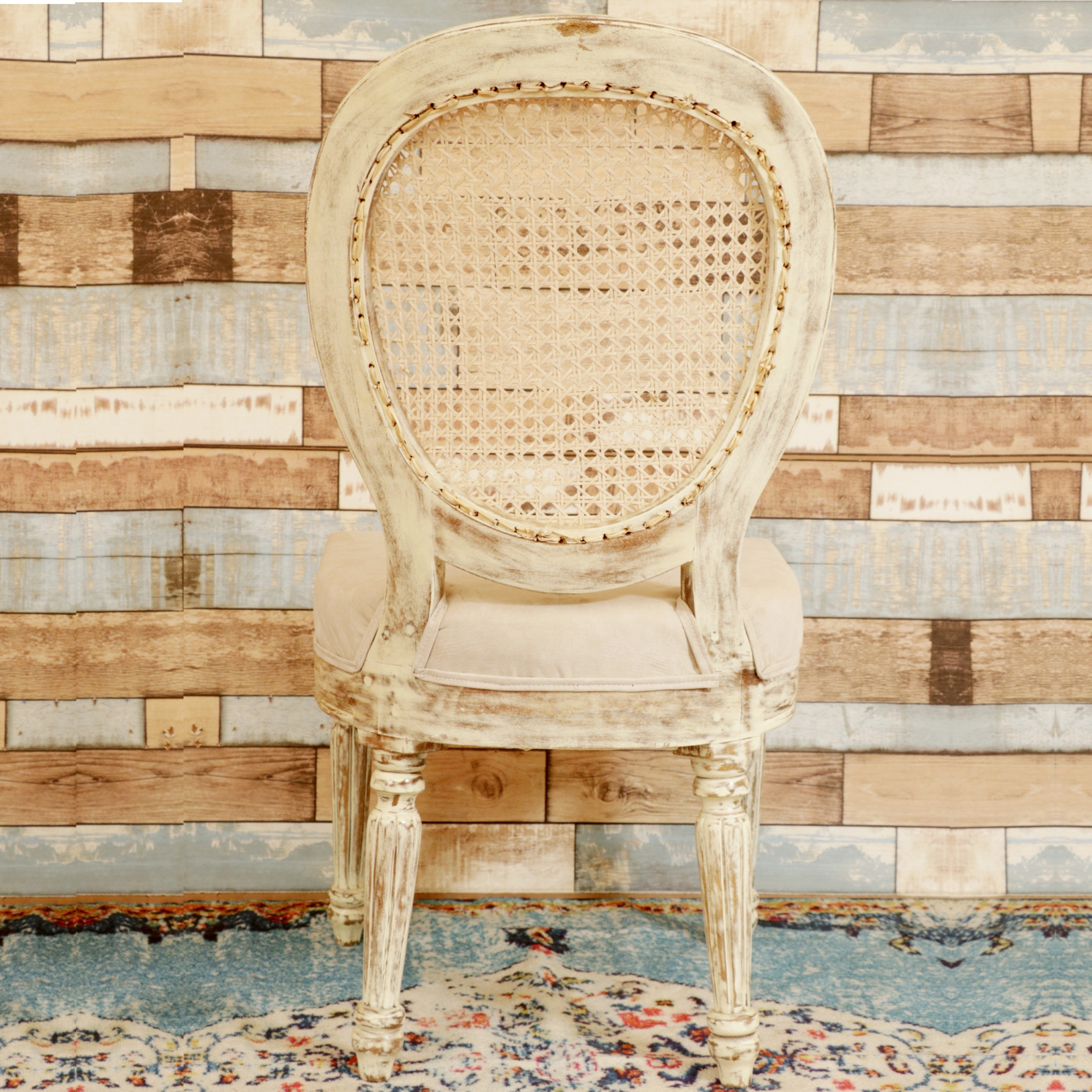 Distressed White Comfort Chair Dining Chair