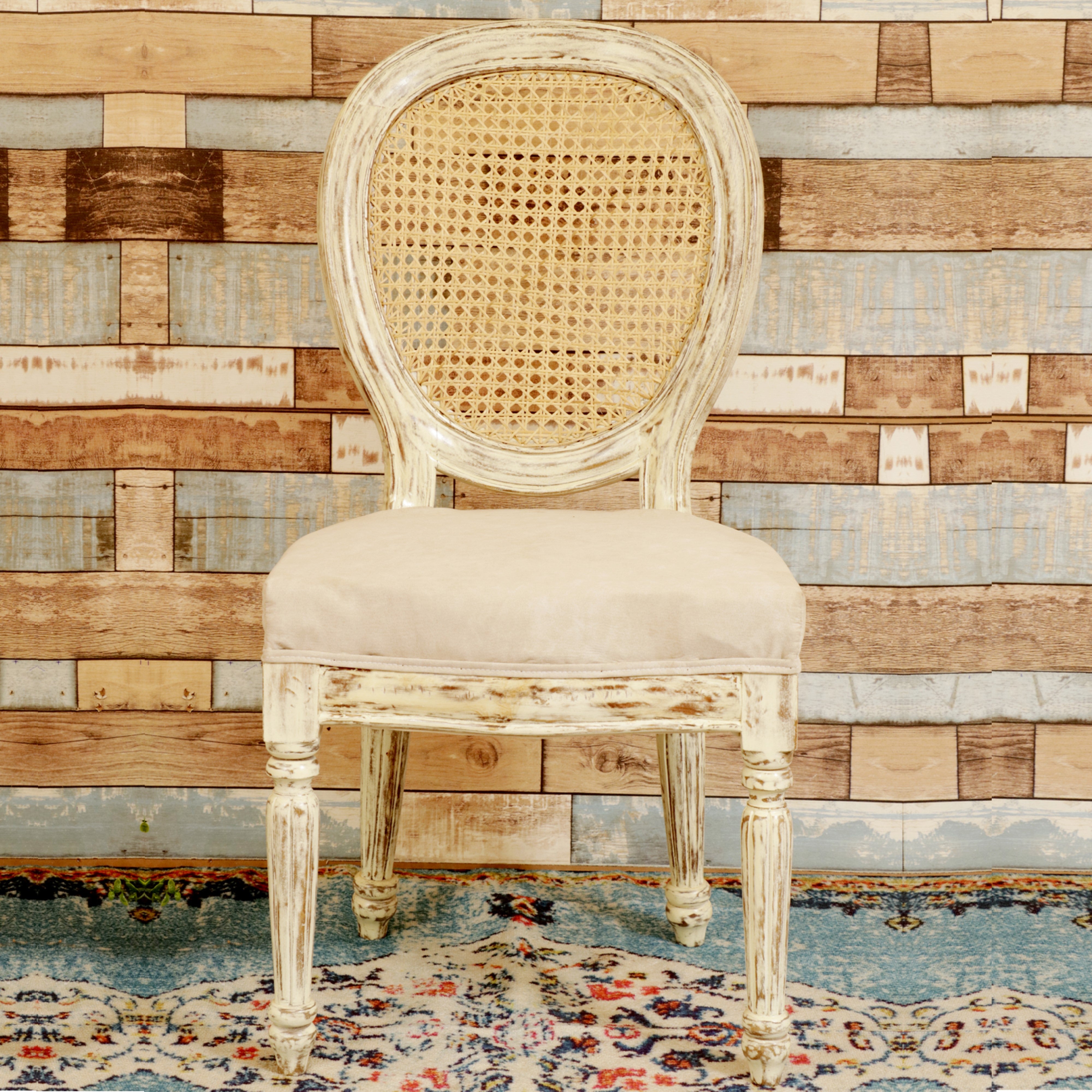Distressed White Comfort Chair Dining Chair