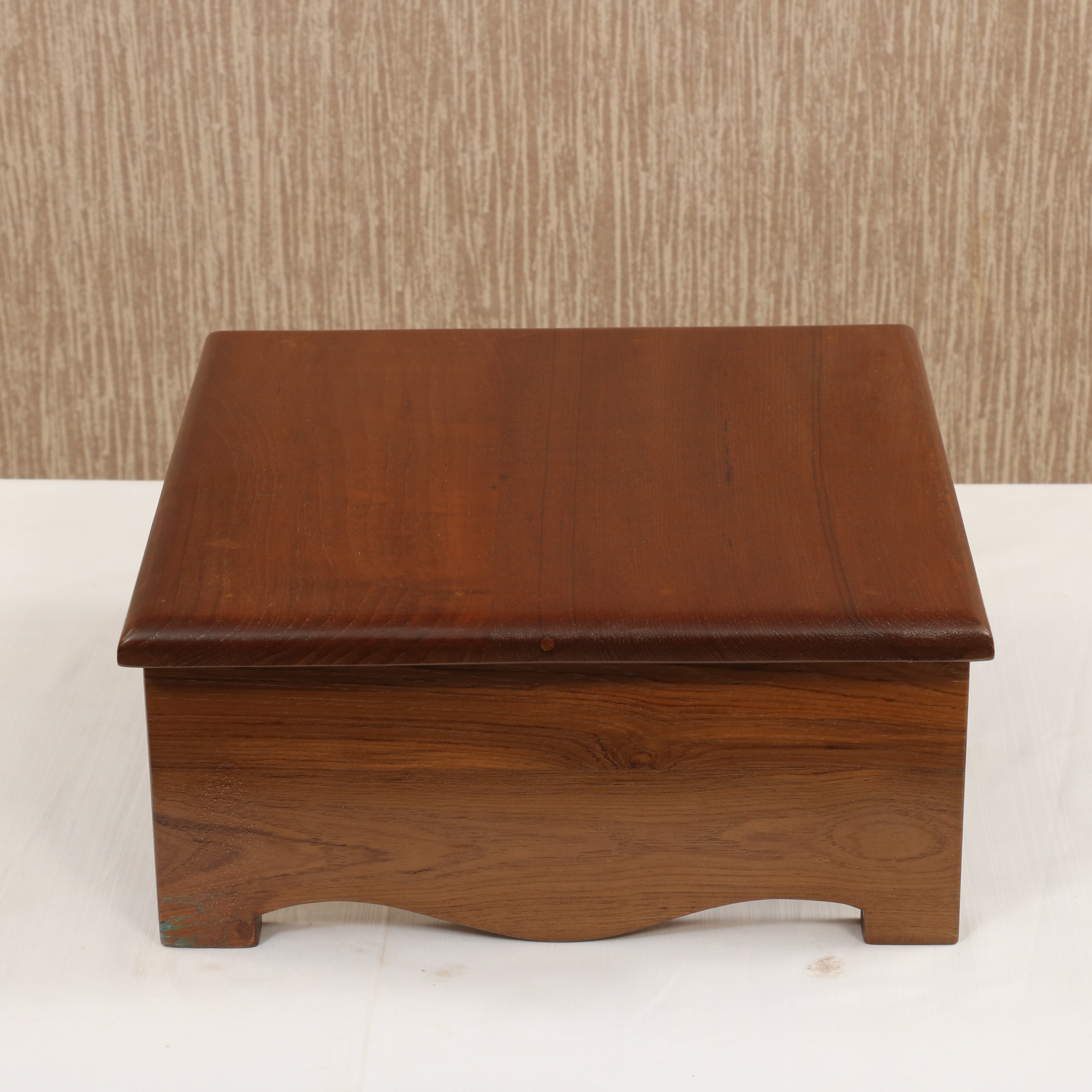 Stylish compact multipurpose teak Wooden Bajot Bajot