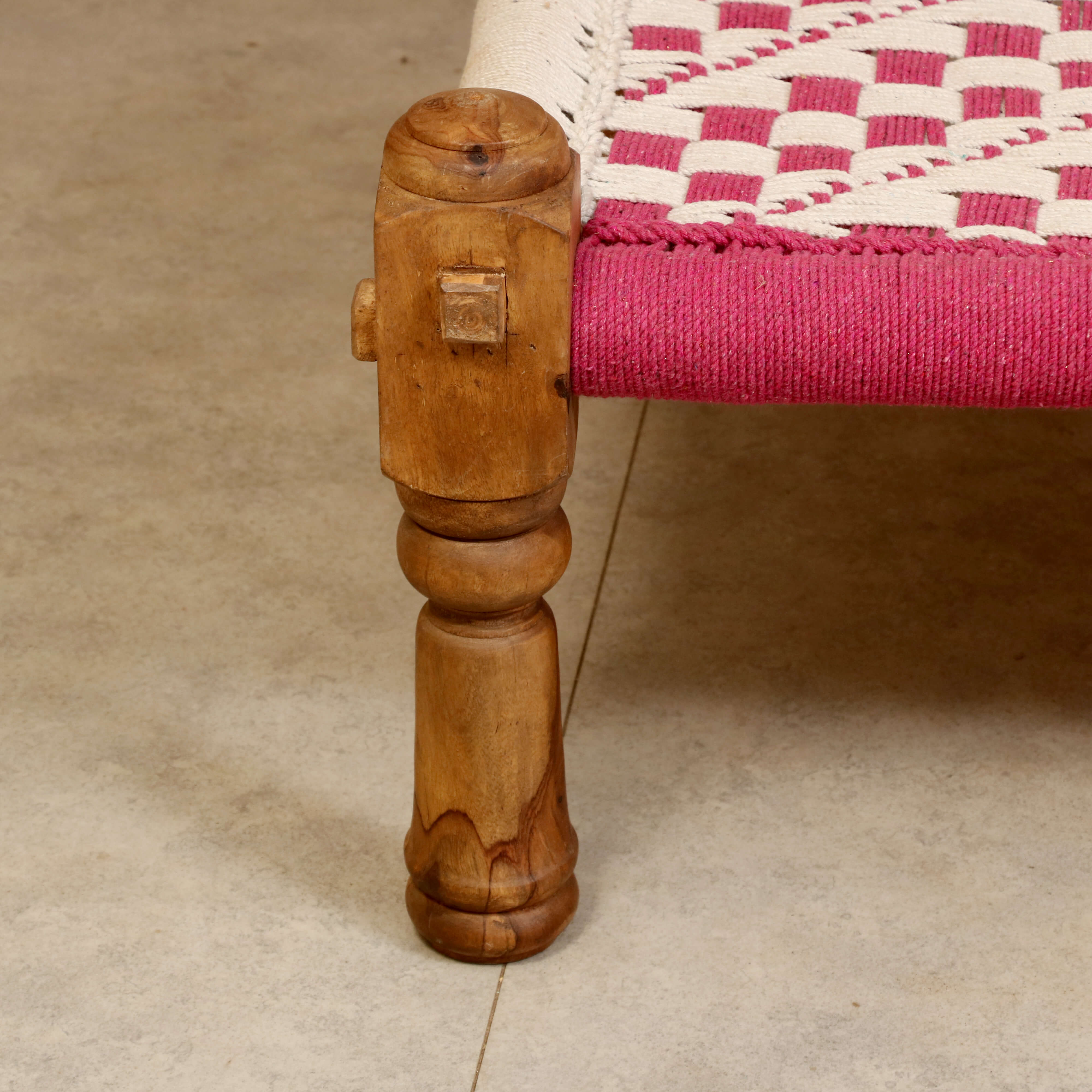 Traditional Wooden Day Bed Daybed