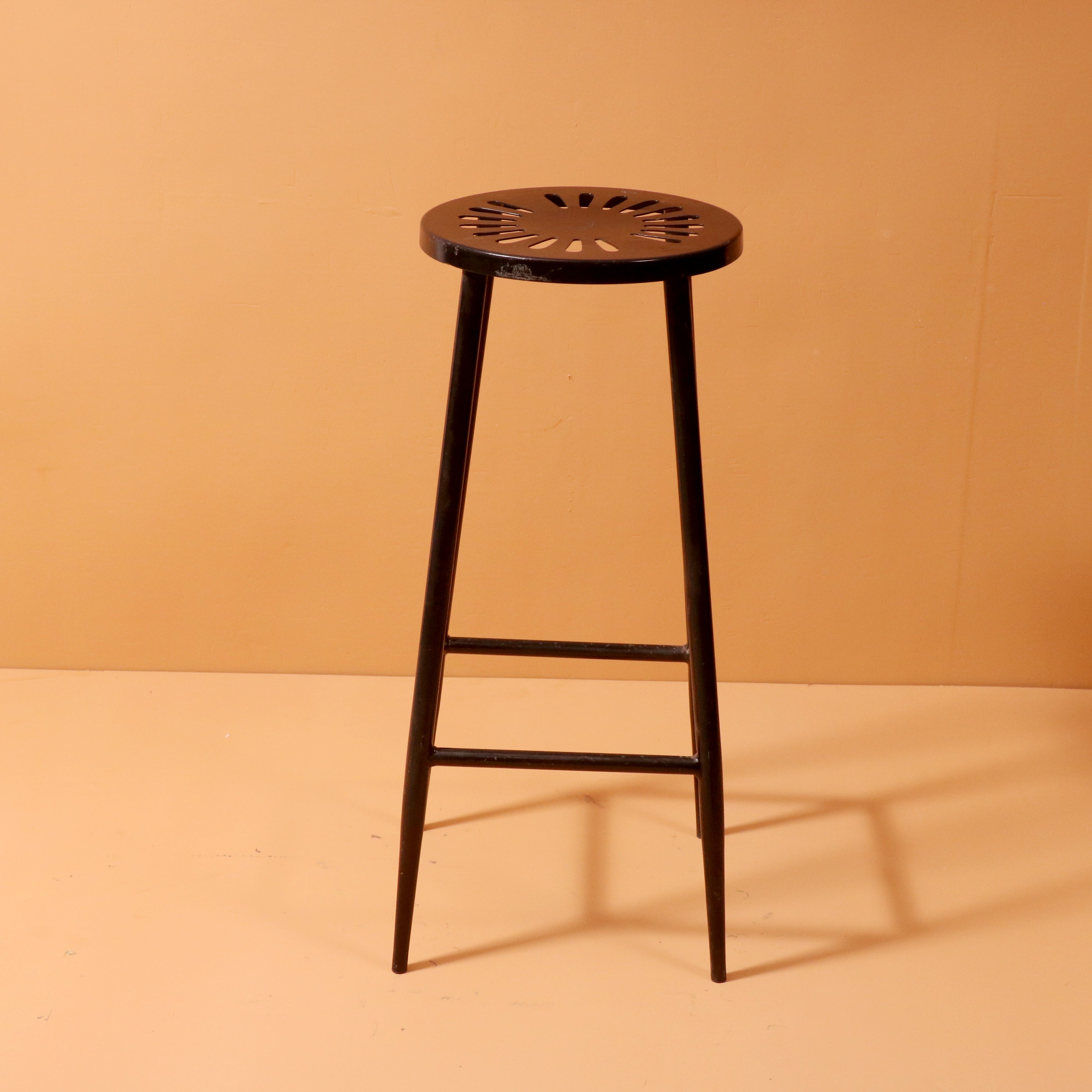 Metallic Powder Coated Stool Stool