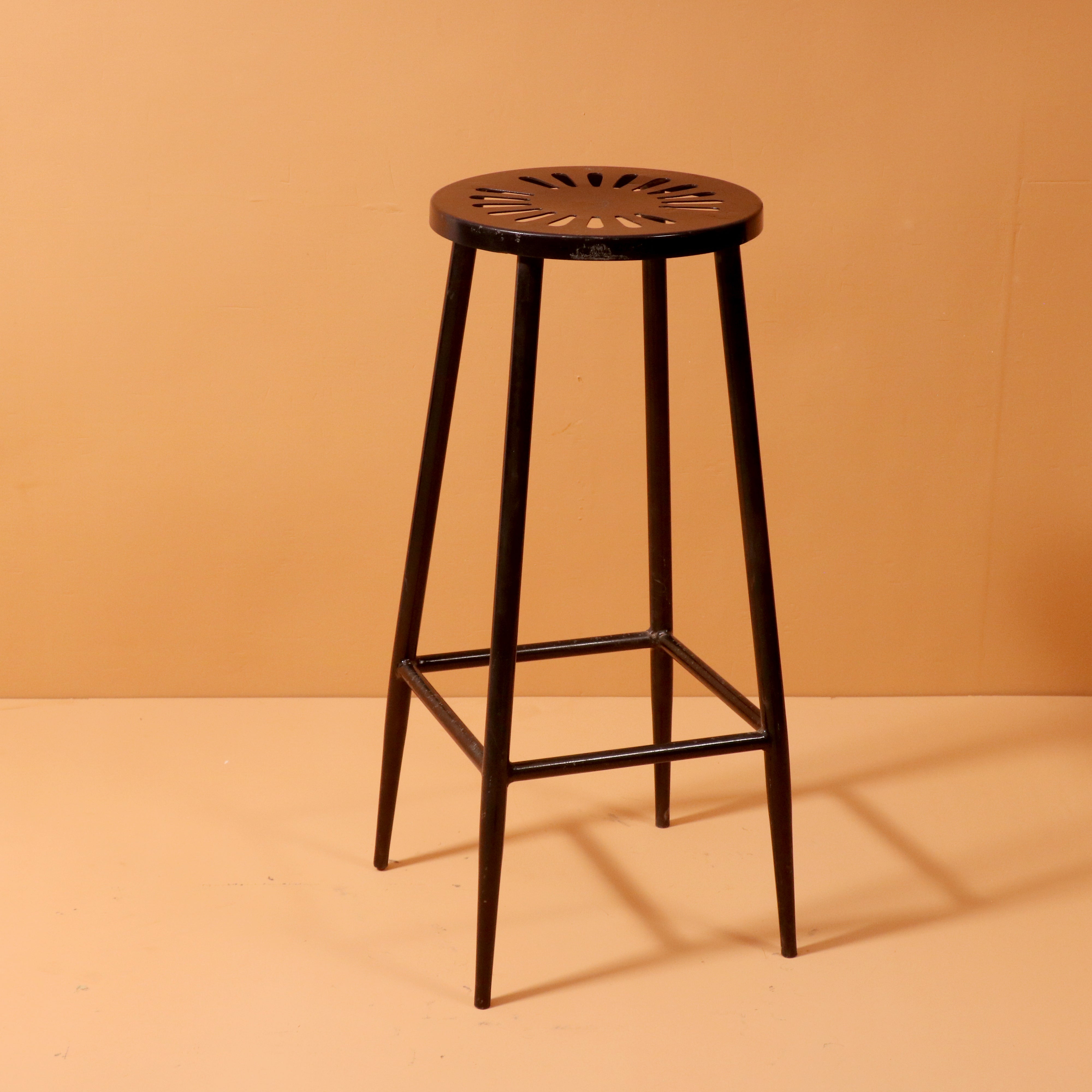 Metallic Powder Coated Stool Stool