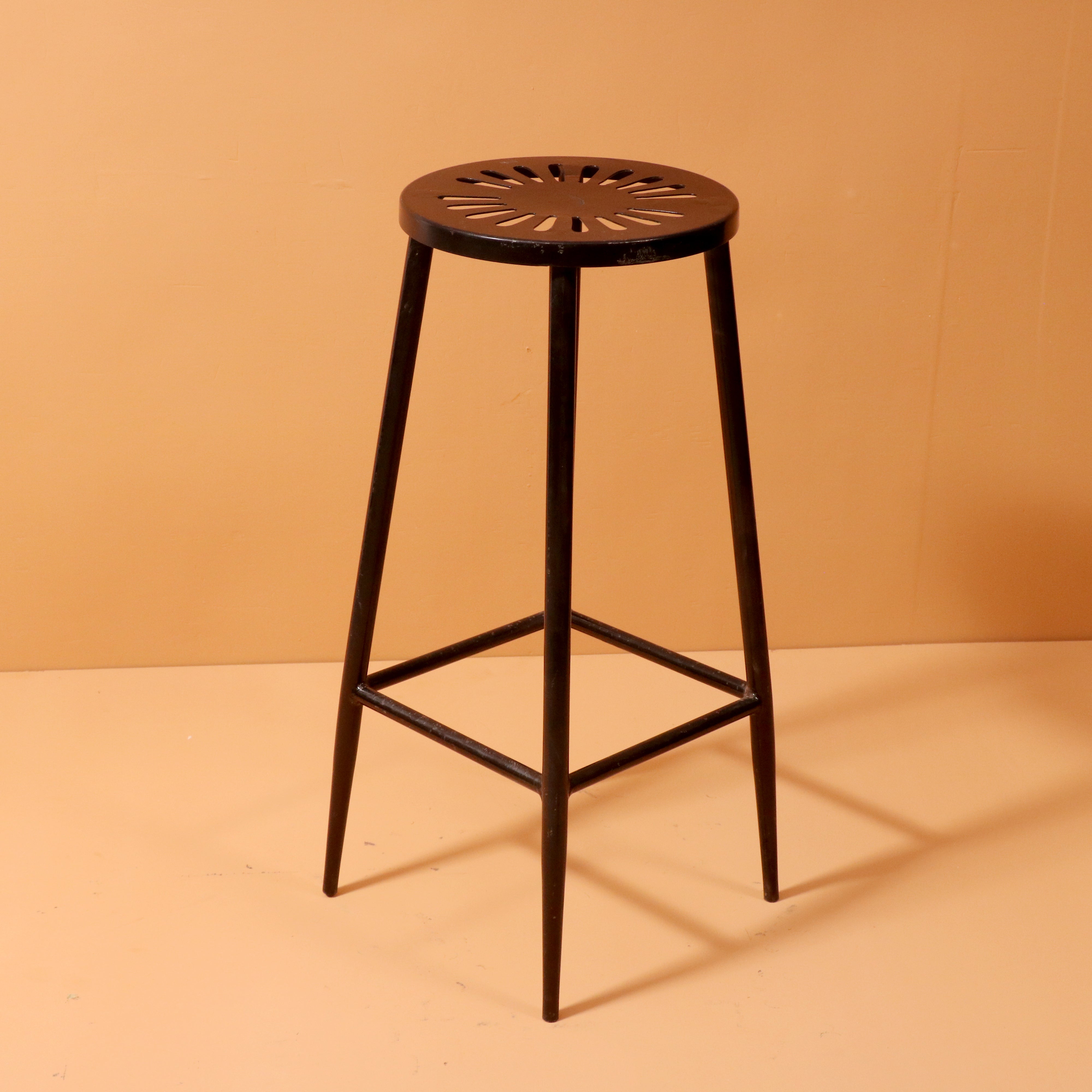 Metallic Powder Coated Stool Stool