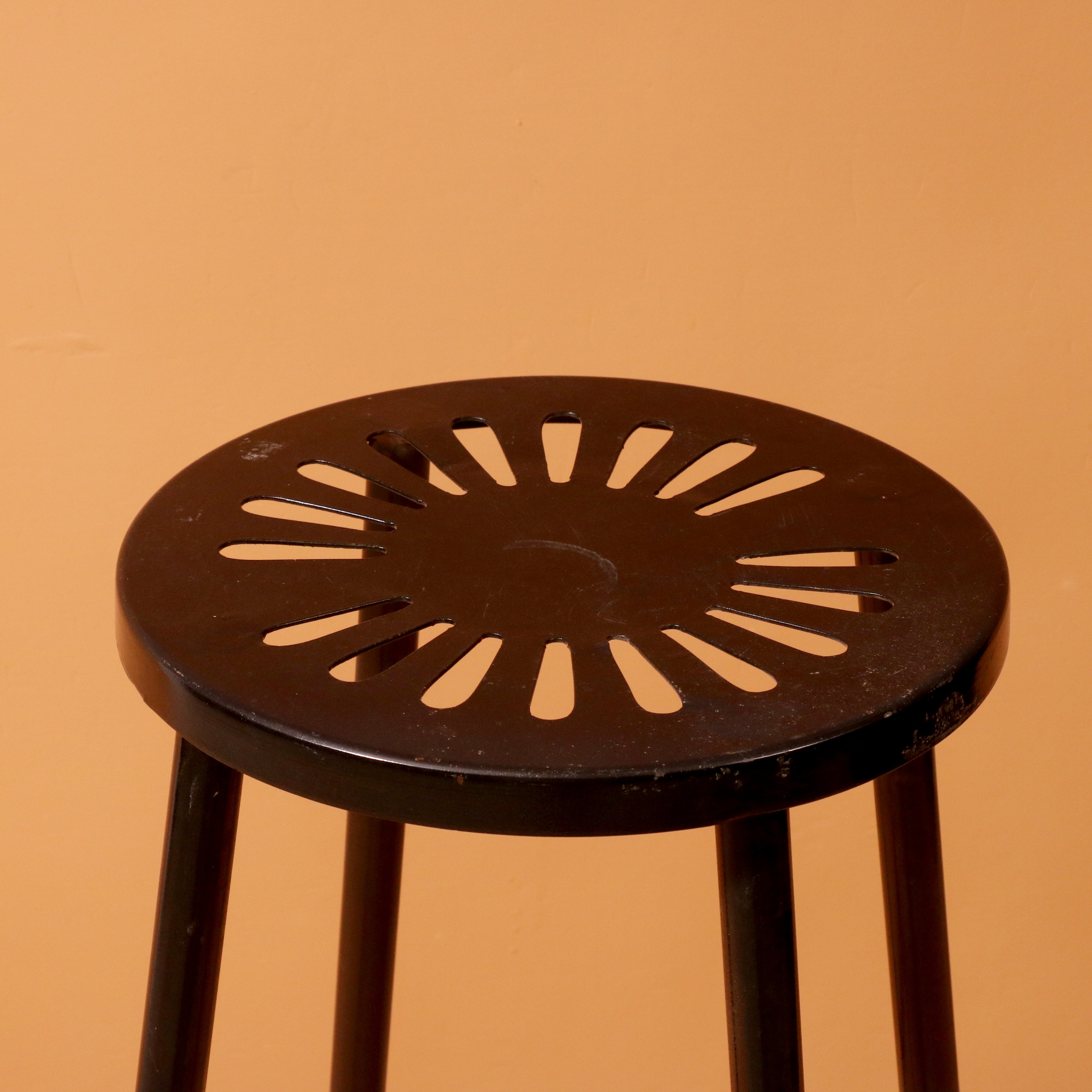 Metallic Powder Coated Stool Stool