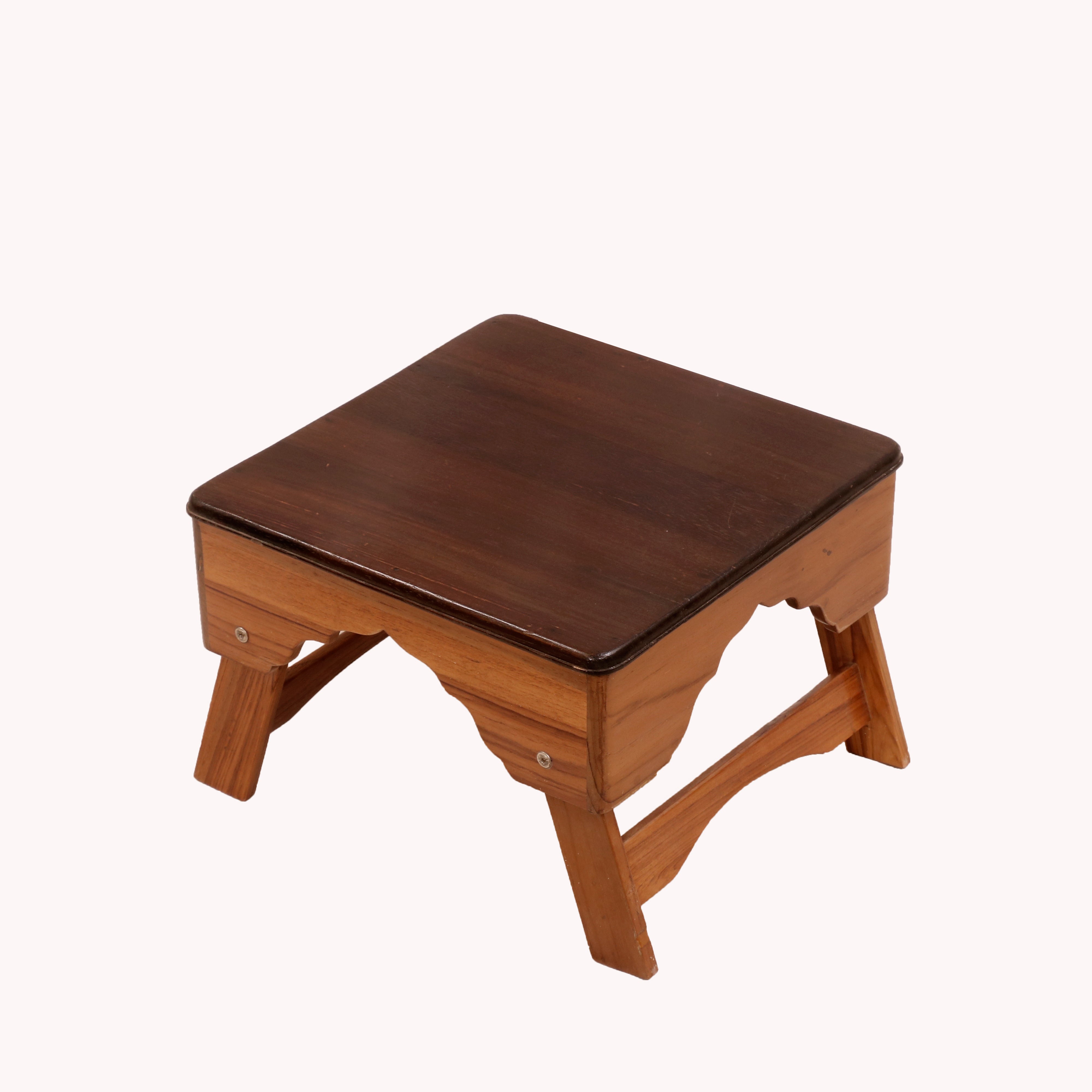 Low Fashionable Stool Lapdesk