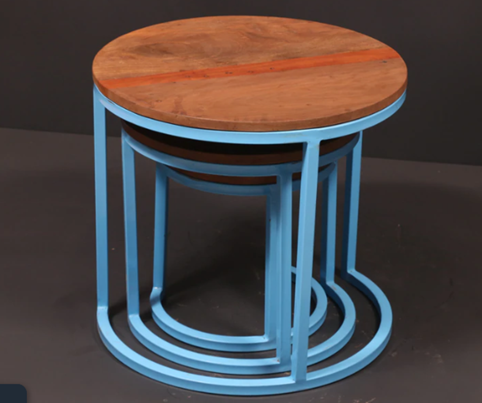 Wooden or Metal: Which material would you choose for your furniture?