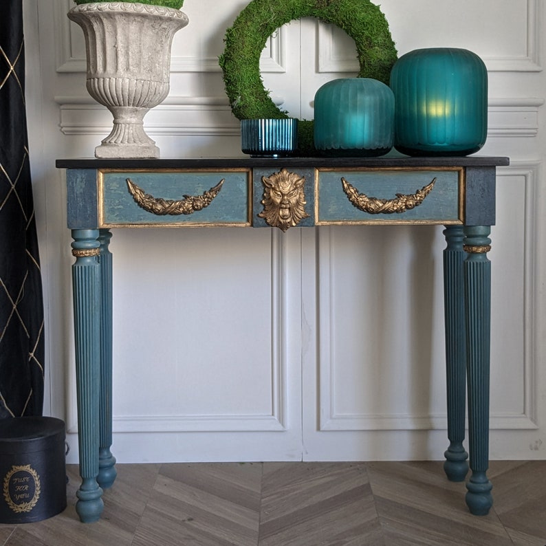 Majestic Teal Console Table - Lion Head Design with Gold Accents Console Table