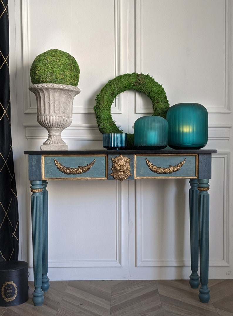 Majestic Teal Console Table - Lion Head Design with Gold Accents Console Table