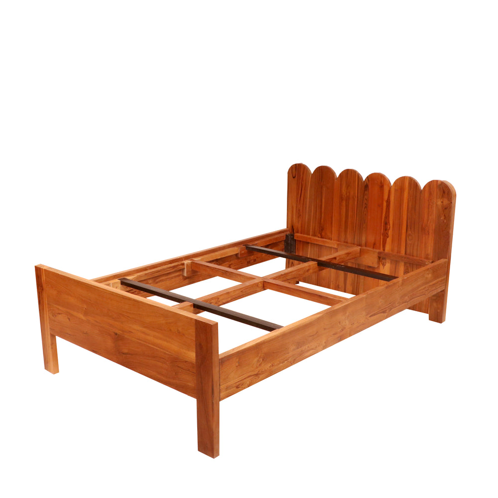 Retro Classic Natural Handmade Elegant Wooden Bed for Home