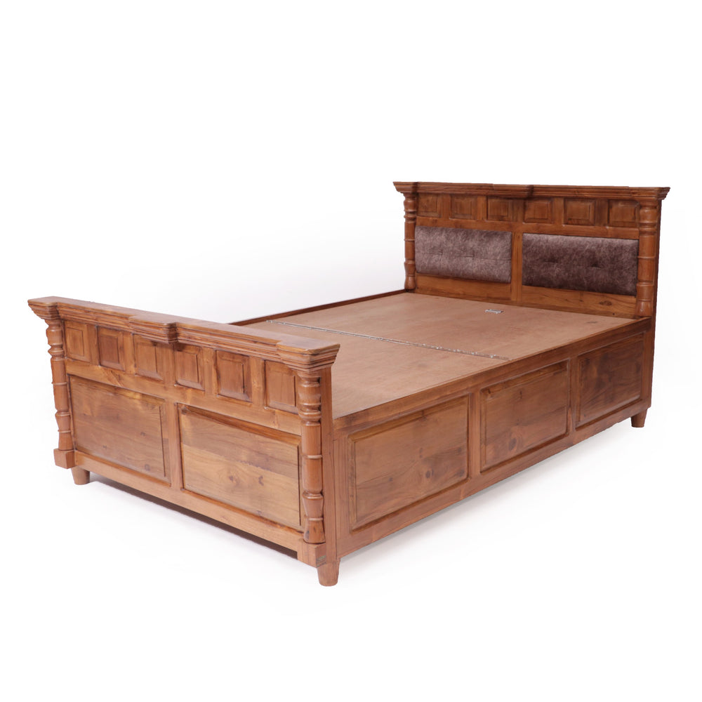 Traditional Linear Double Bed