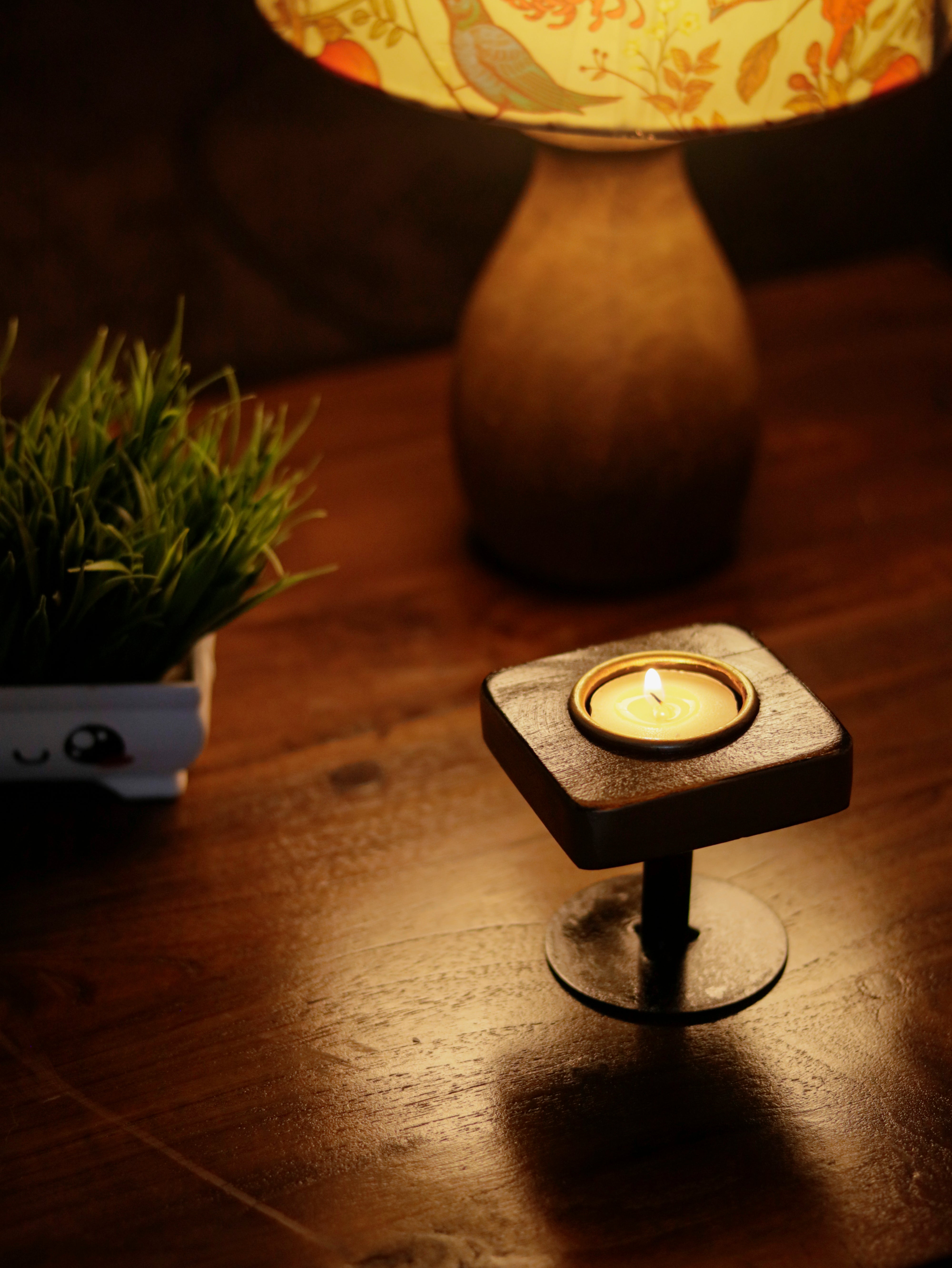 Vintage Neo Golden Black Wooden Candle Stand Set Candle Holder