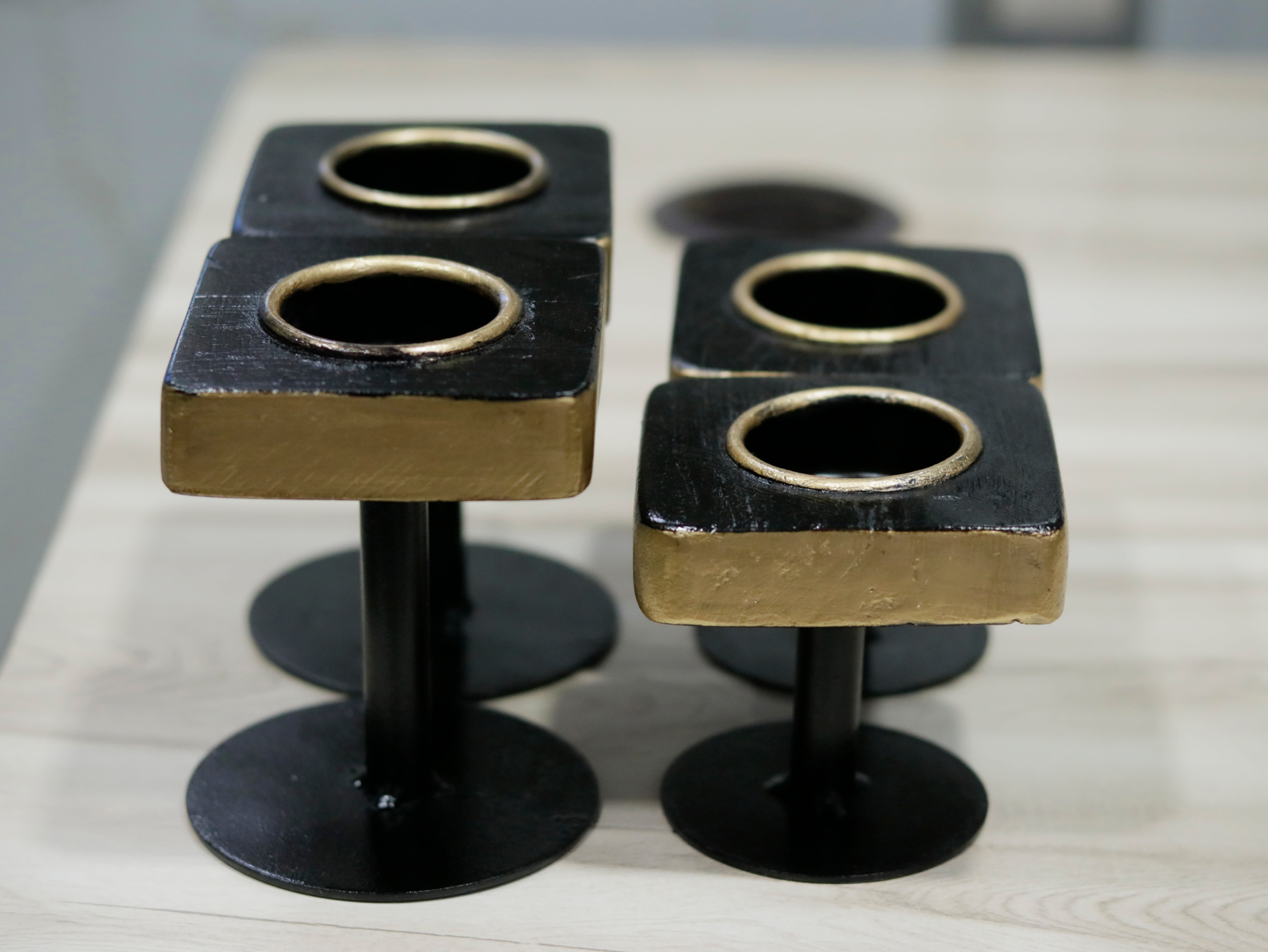 Unique Elegant Golden Black Wooden Candle Stand Set Candle Holder