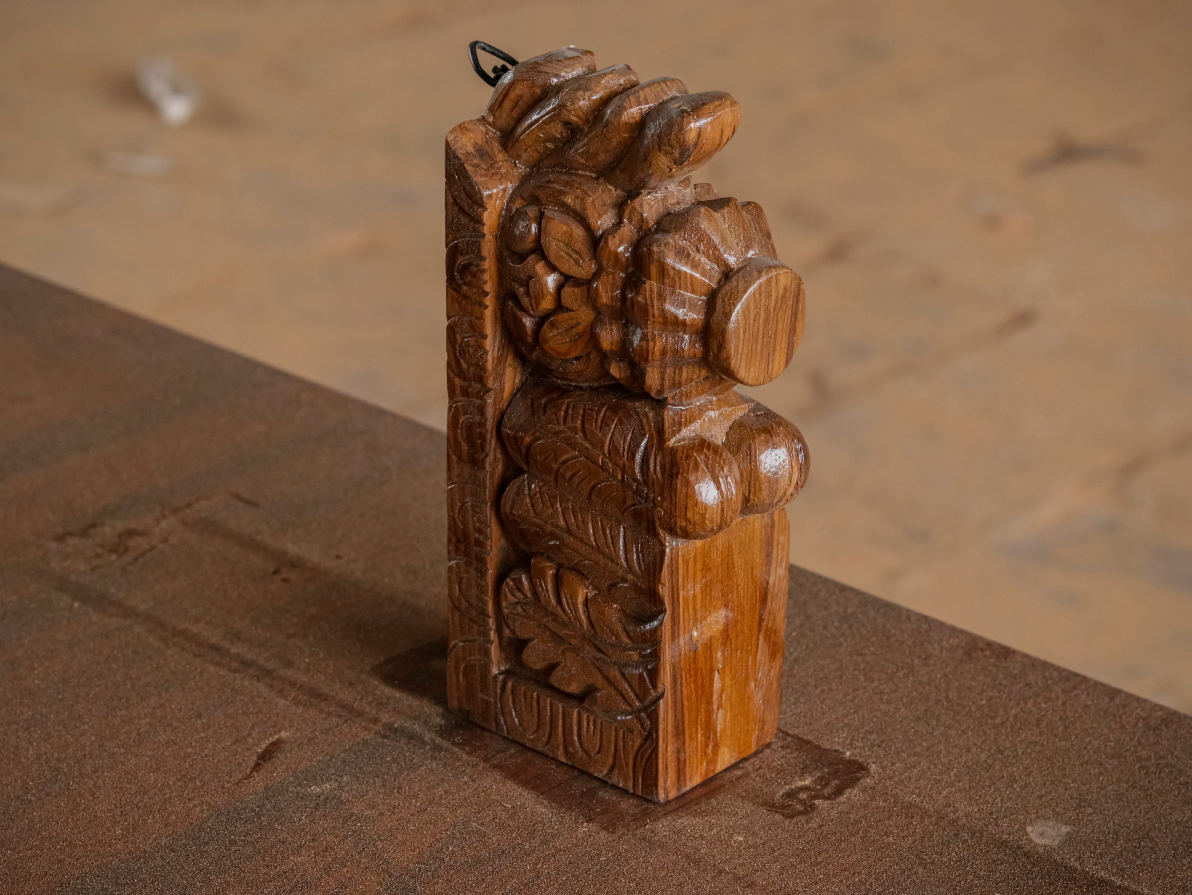 Wooden classical traditional door bracket Door Bracket