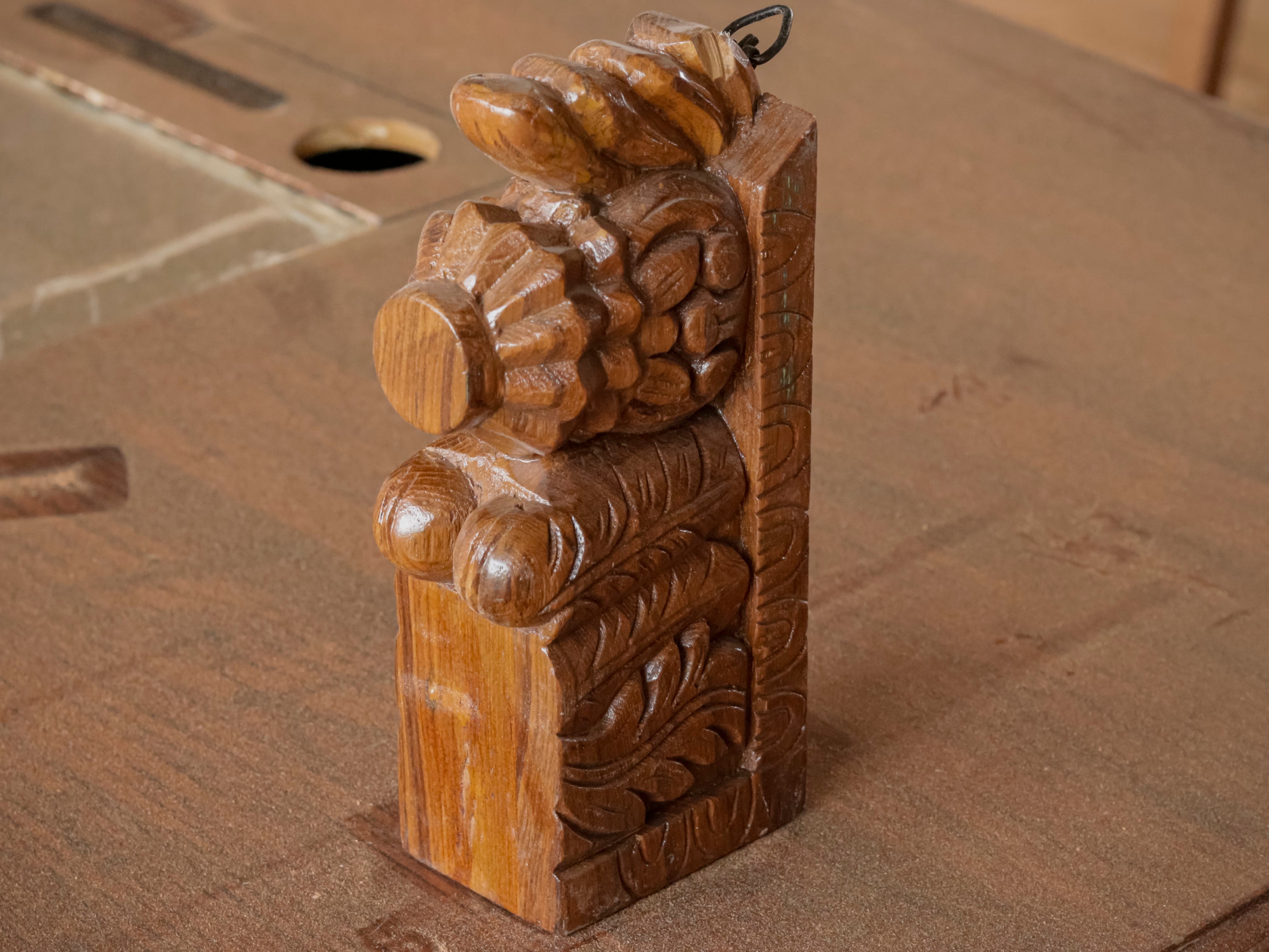 Wooden classical traditional door bracket Door Bracket