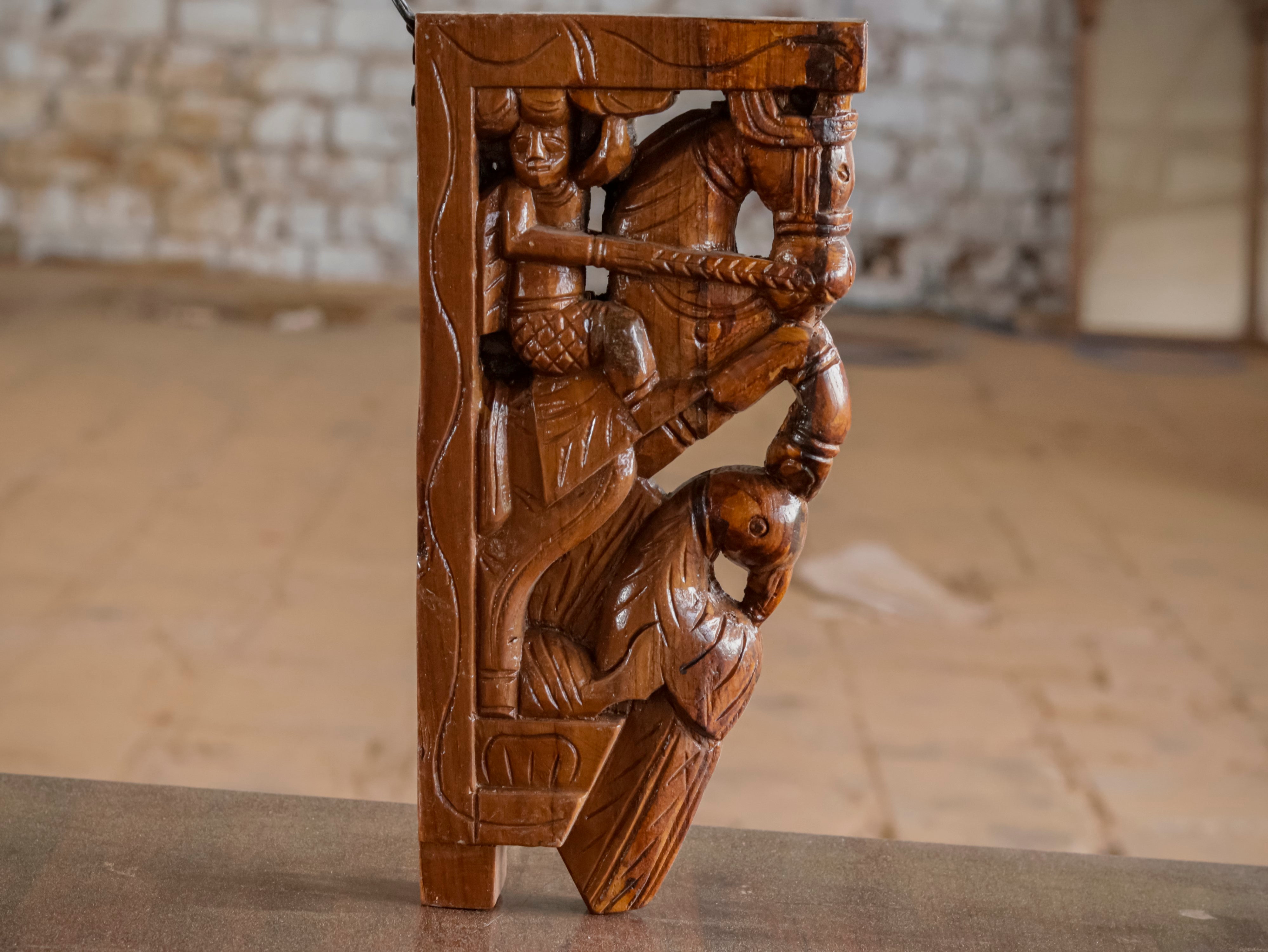 Wooden Bird Horse Depiction Door Bracket Door Bracket