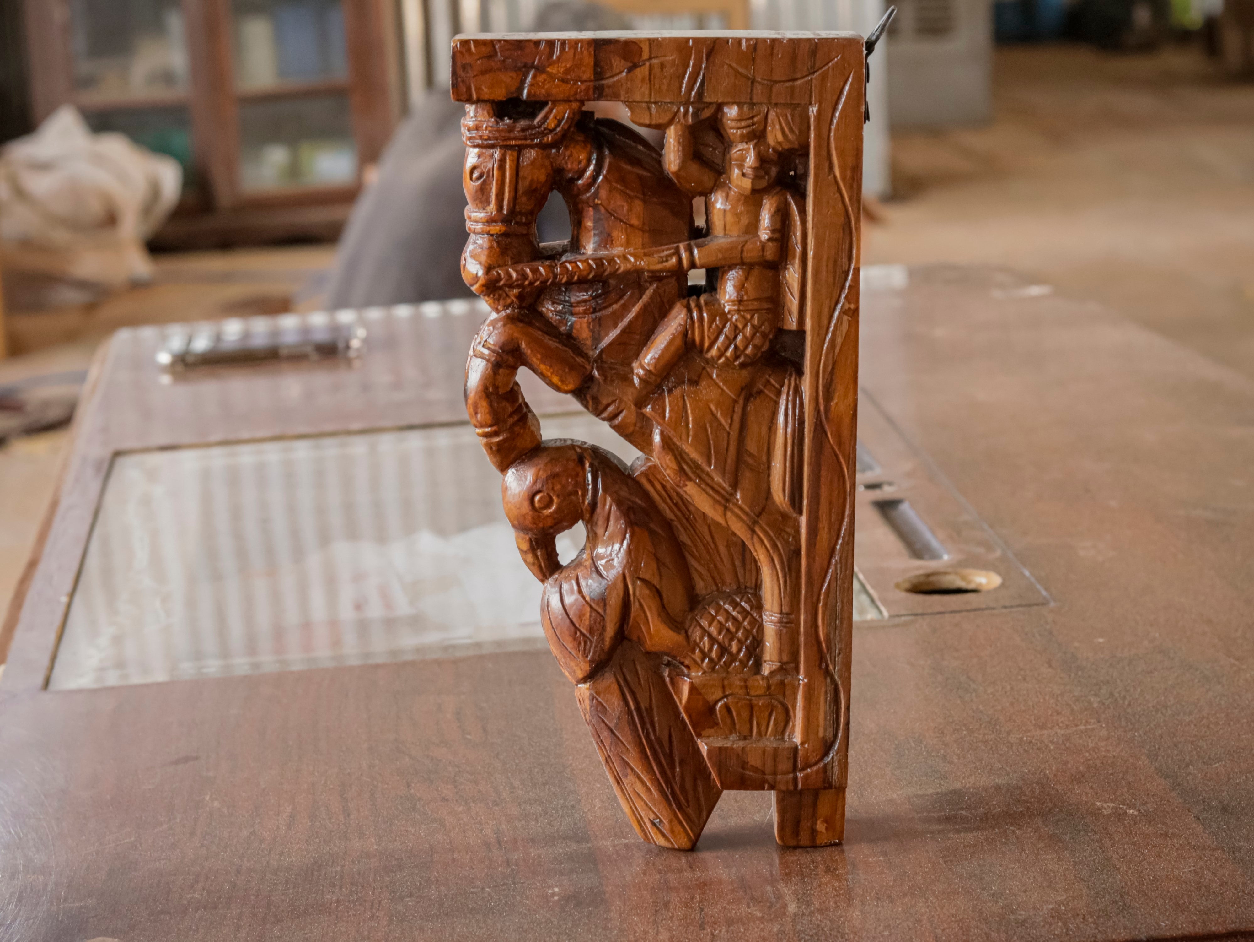 Wooden Bird Horse Depiction Door Bracket Door Bracket