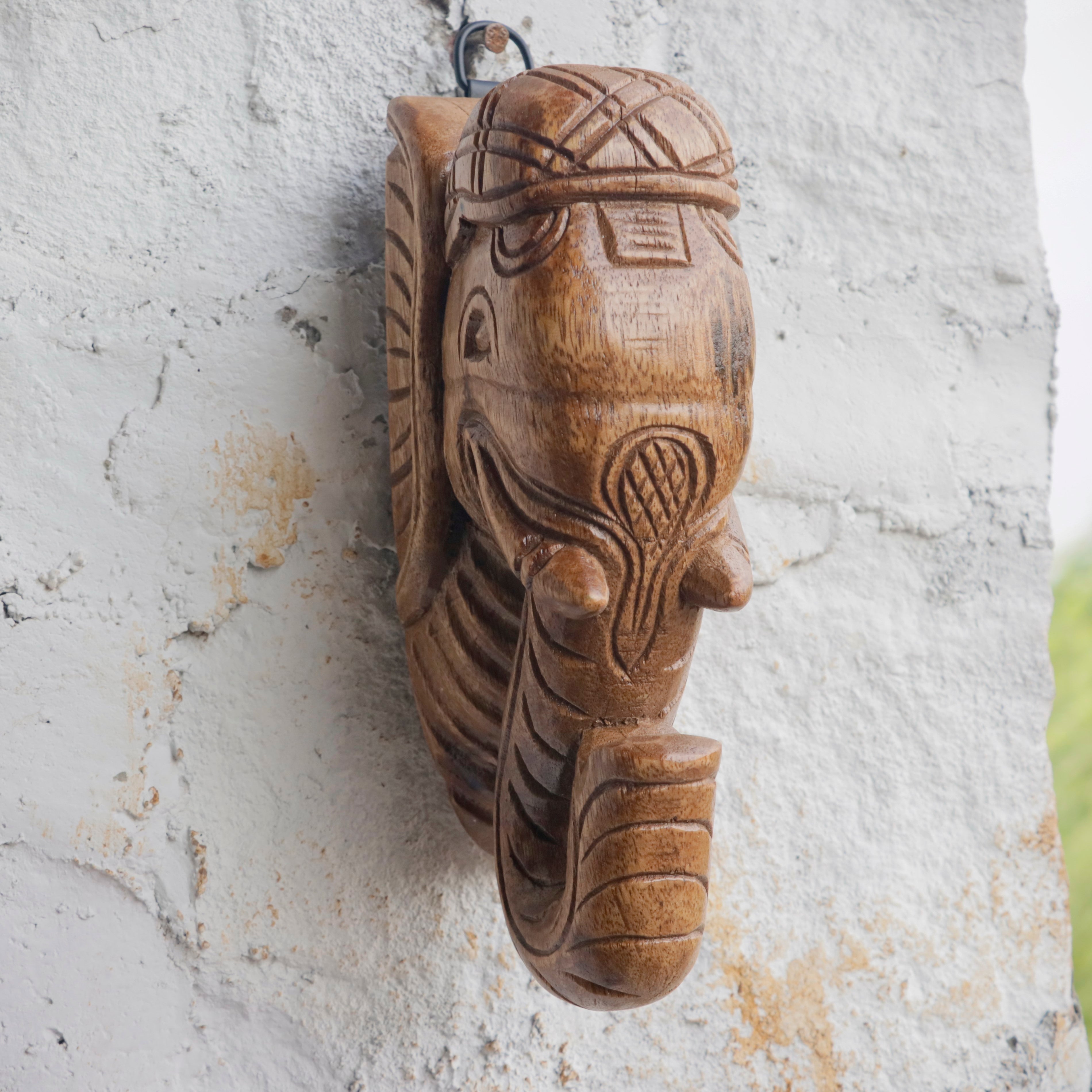 Wooden Elephant Head Door Bracket Door Bracket