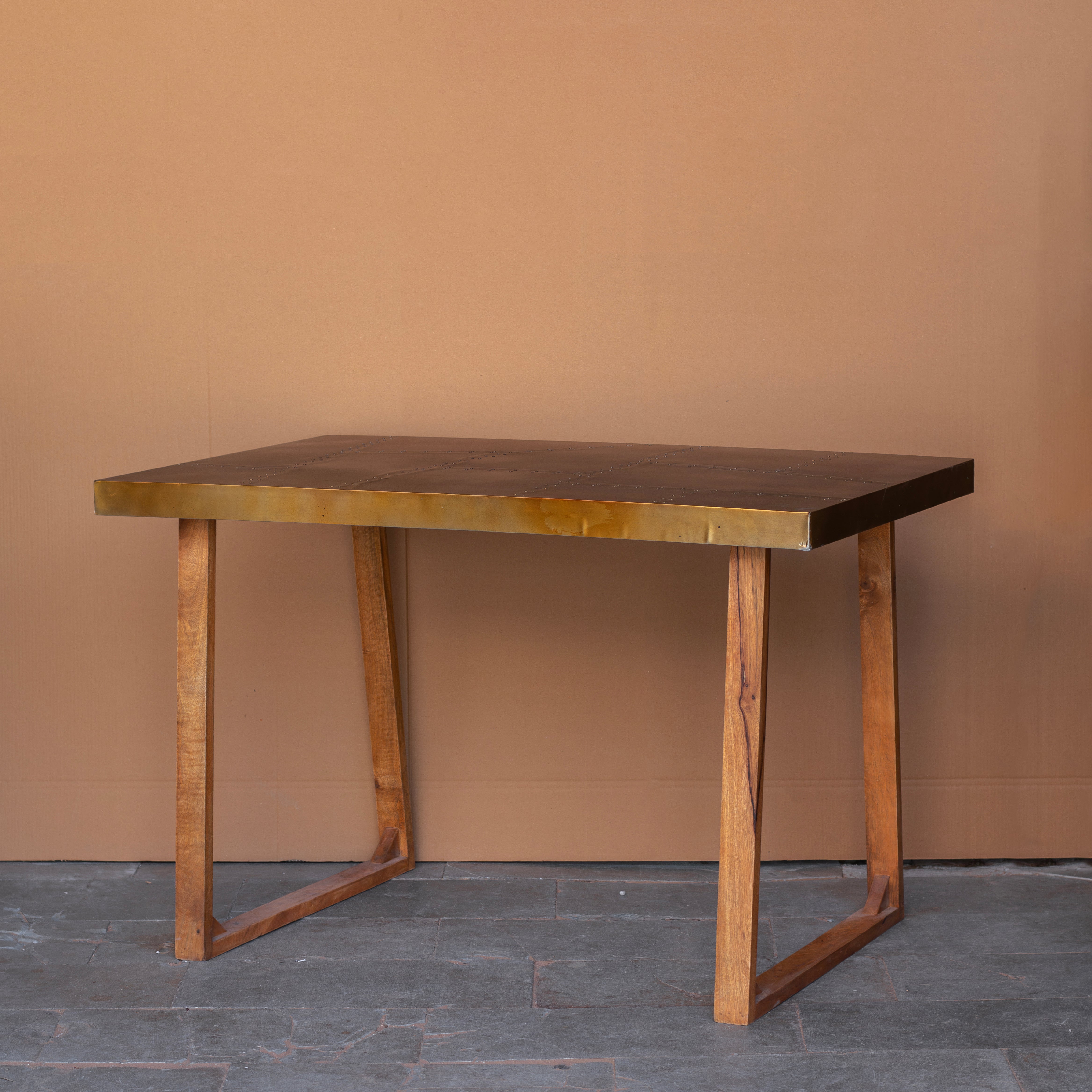Aurivelle Artisan Luxury Brass-Top Console Table with Sculpted Solid Wood Frame Console Table
